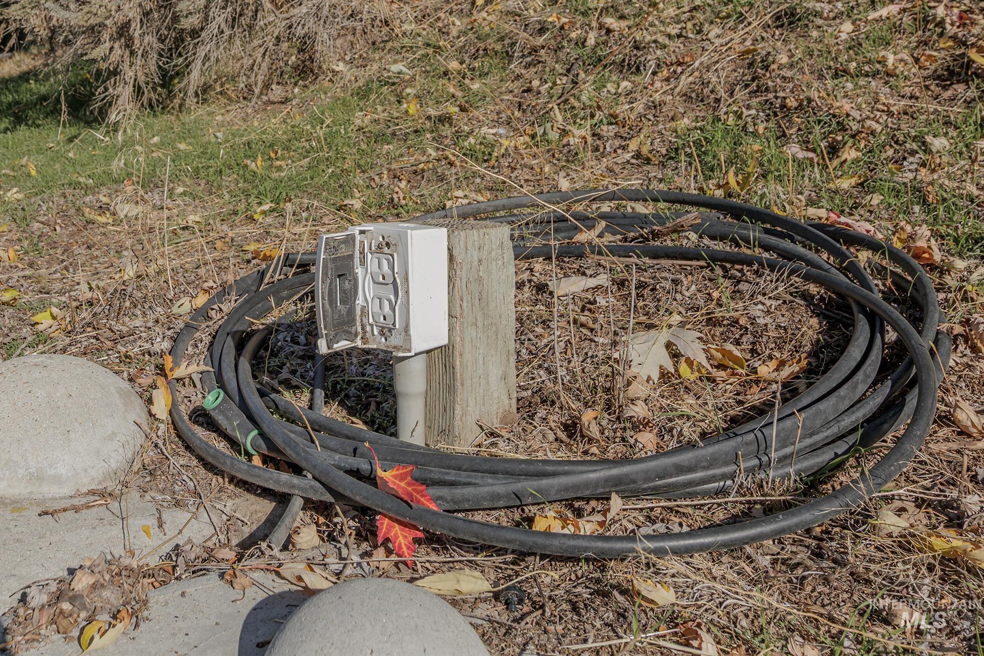 28552 Market Rd, Caldwell, Idaho 83607, 3 Bedrooms, 1.5 Bathrooms, Residential For Sale, Price $575,000,MLS 98966352