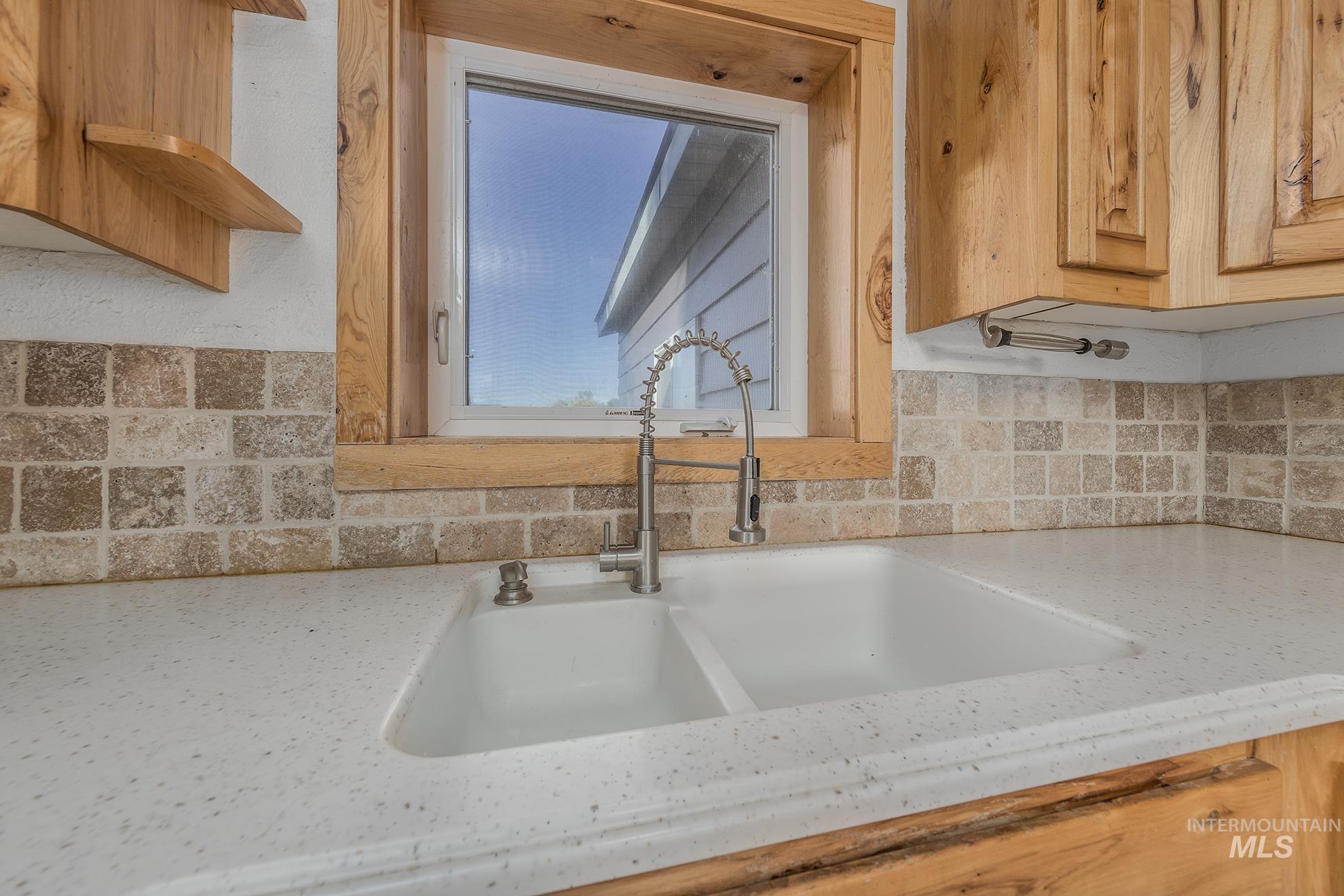 28552 Market Rd, Caldwell, Idaho 83607, 3 Bedrooms, 1.5 Bathrooms, Residential For Sale, Price $575,000,MLS 98966352