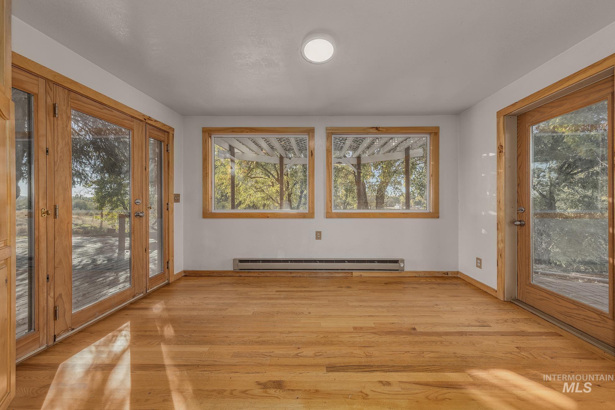 28552 Market Rd, Caldwell, Idaho 83607, 3 Bedrooms, 1.5 Bathrooms, Residential For Sale, Price $575,000,MLS 98966352