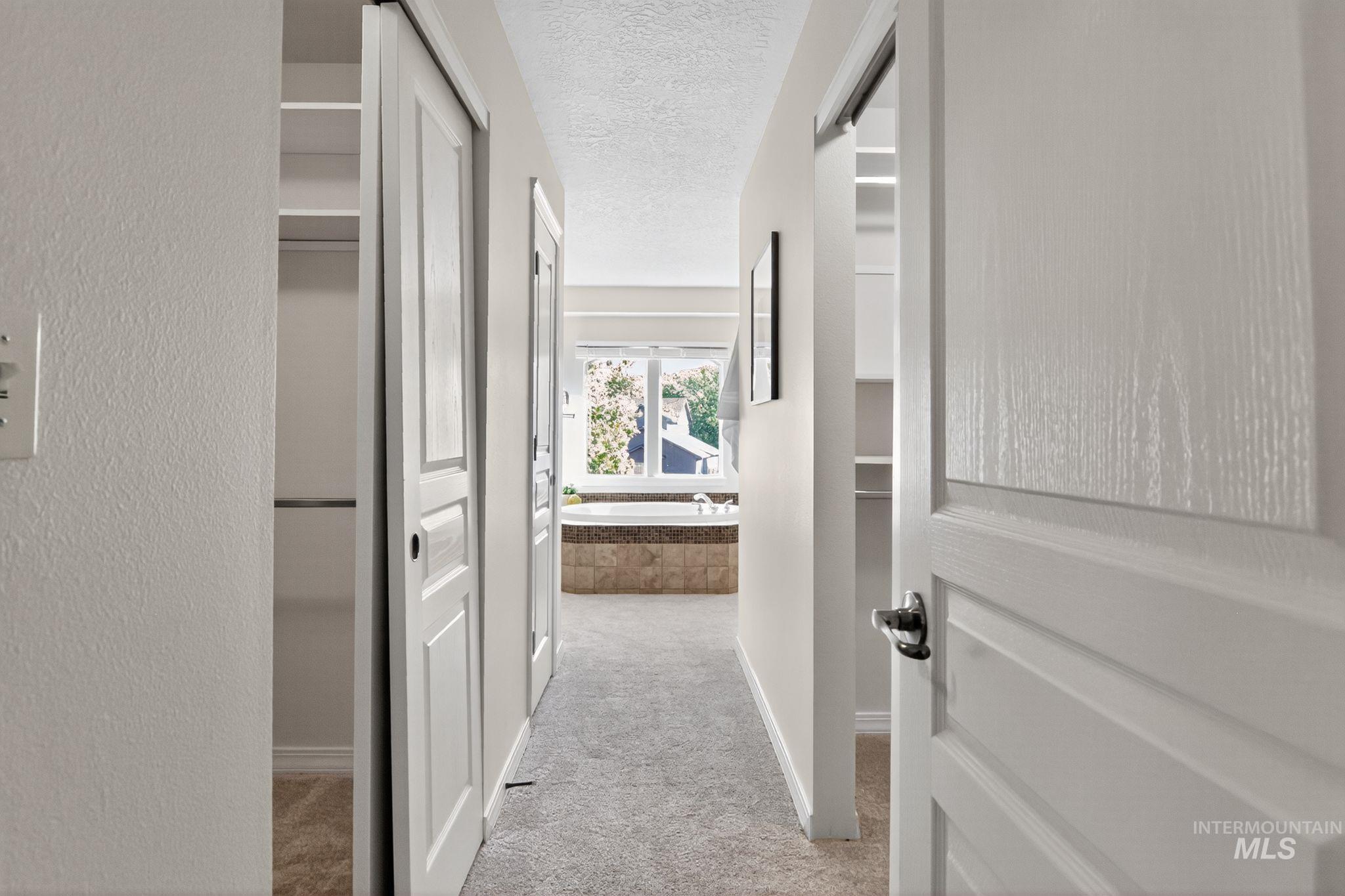 4003 N Breeze Creek Place, Meridian, Idaho 83646, 5 Bedrooms, 3 Bathrooms, Residential For Sale, Price $639,000,MLS 98966354