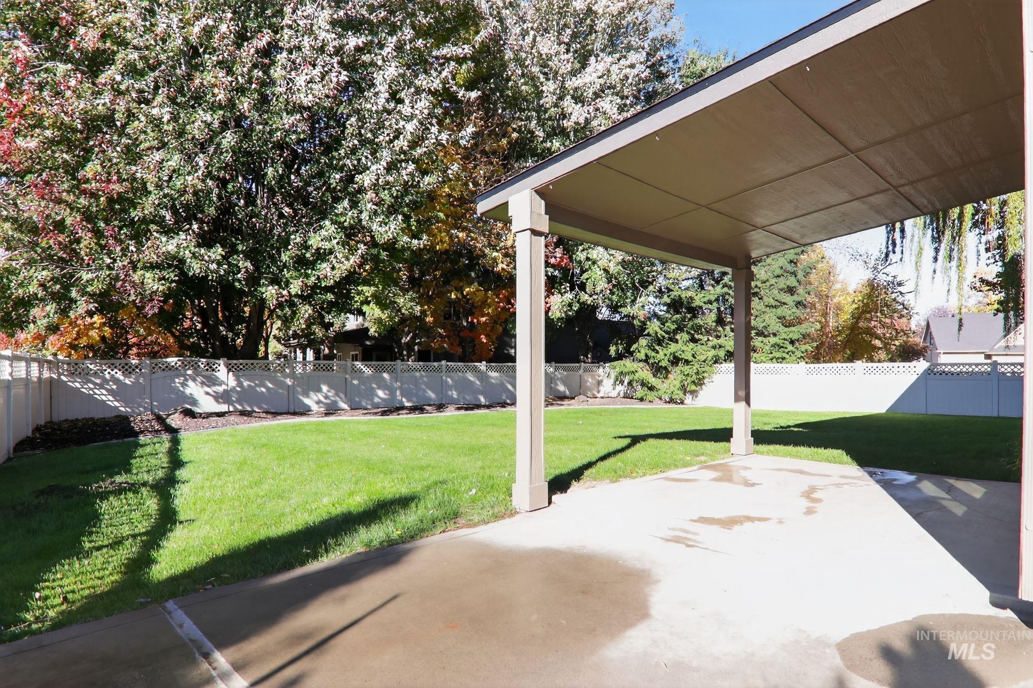 4003 N Breeze Creek Place, Meridian, Idaho 83646, 5 Bedrooms, 3 Bathrooms, Residential For Sale, Price $639,000,MLS 98966354