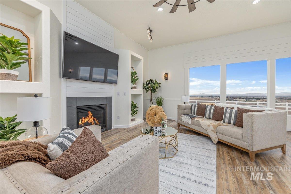 13228 Crescent Dr, Nampa, Idaho 83686, 5 Bedrooms, 3 Bathrooms, Residential For Sale, Price $1,000,000,MLS 98966358