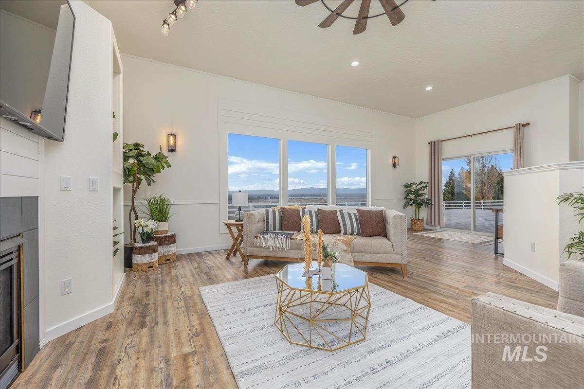 13228 Crescent Dr, Nampa, Idaho 83686, 5 Bedrooms, 3 Bathrooms, Residential For Sale, Price $1,000,000,MLS 98966358