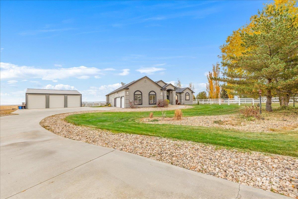 13228 Crescent Dr, Nampa, Idaho 83686, 5 Bedrooms, 3 Bathrooms, Residential For Sale, Price $1,000,000,MLS 98966358