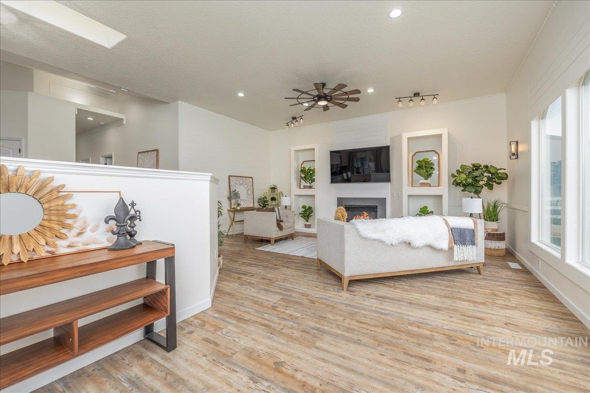 13228 Crescent Dr, Nampa, Idaho 83686, 5 Bedrooms, 3 Bathrooms, Residential For Sale, Price $1,000,000,MLS 98966358