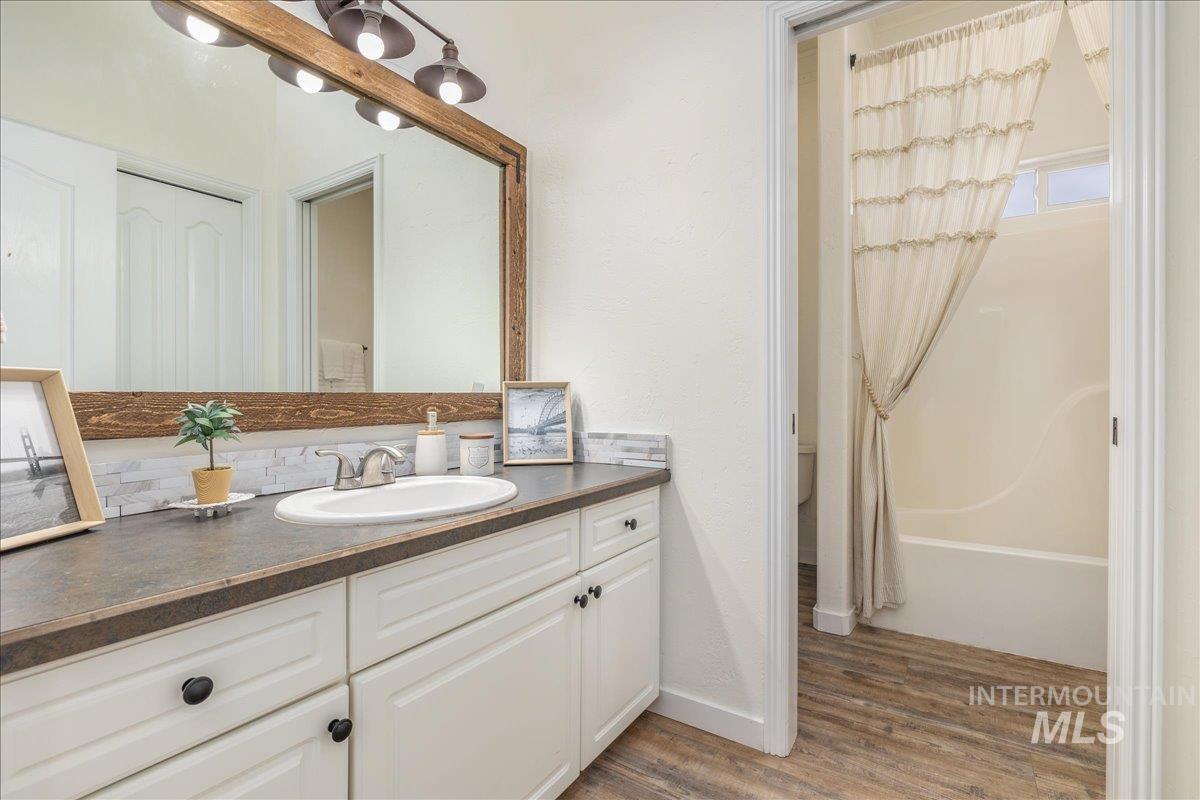 13228 Crescent Dr, Nampa, Idaho 83686, 5 Bedrooms, 3 Bathrooms, Residential For Sale, Price $1,000,000,MLS 98966358