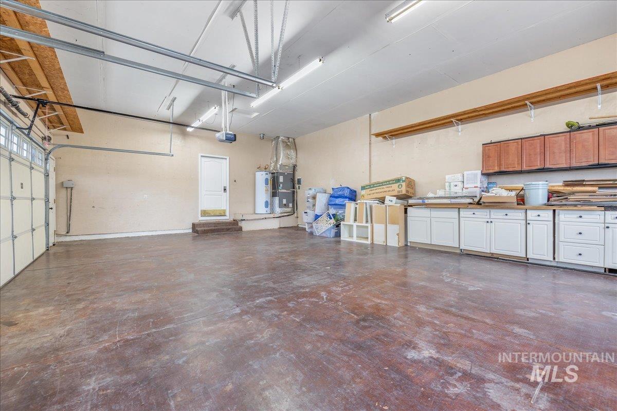 13228 Crescent Dr, Nampa, Idaho 83686, 5 Bedrooms, 3 Bathrooms, Residential For Sale, Price $1,000,000,MLS 98966358