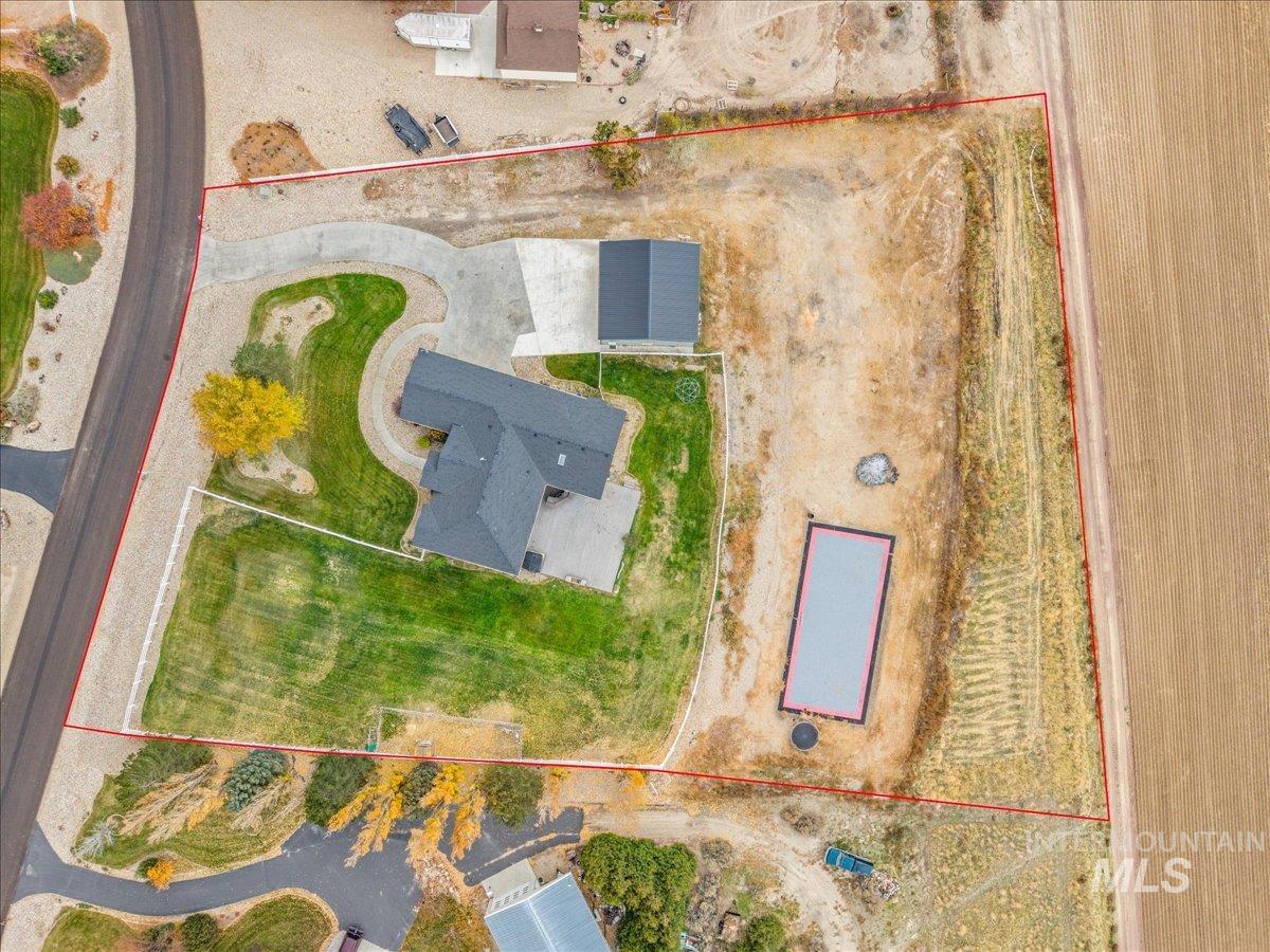 13228 Crescent Dr, Nampa, Idaho 83686, 5 Bedrooms, 3 Bathrooms, Residential For Sale, Price $1,000,000,MLS 98966358