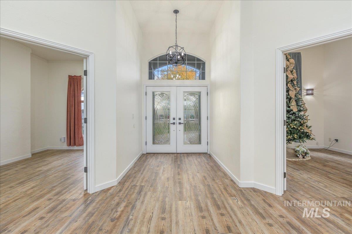 13228 Crescent Dr, Nampa, Idaho 83686, 5 Bedrooms, 3 Bathrooms, Residential For Sale, Price $1,000,000,MLS 98966358