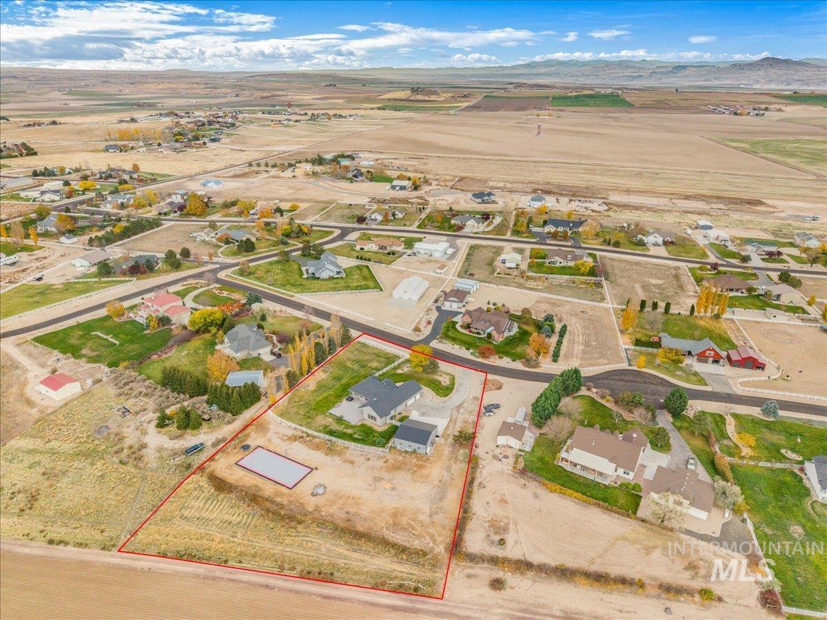 13228 Crescent Dr, Nampa, Idaho 83686, 5 Bedrooms, 3 Bathrooms, Residential For Sale, Price $1,000,000,MLS 98966358