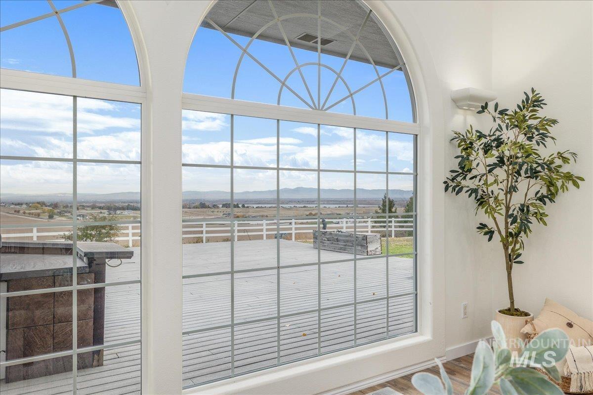 13228 Crescent Dr, Nampa, Idaho 83686, 5 Bedrooms, 3 Bathrooms, Residential For Sale, Price $1,000,000,MLS 98966358