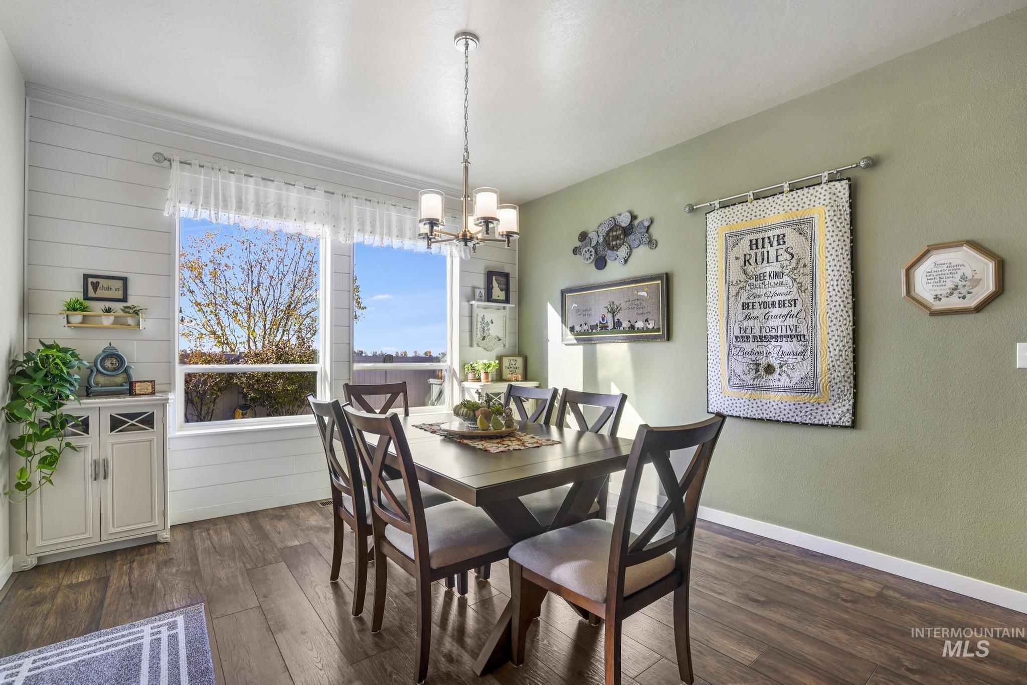 1999 Moose St., Twin Falls, Idaho 83301, 4 Bedrooms, 2 Bathrooms, Residential For Sale, Price $565,000,MLS 98966359