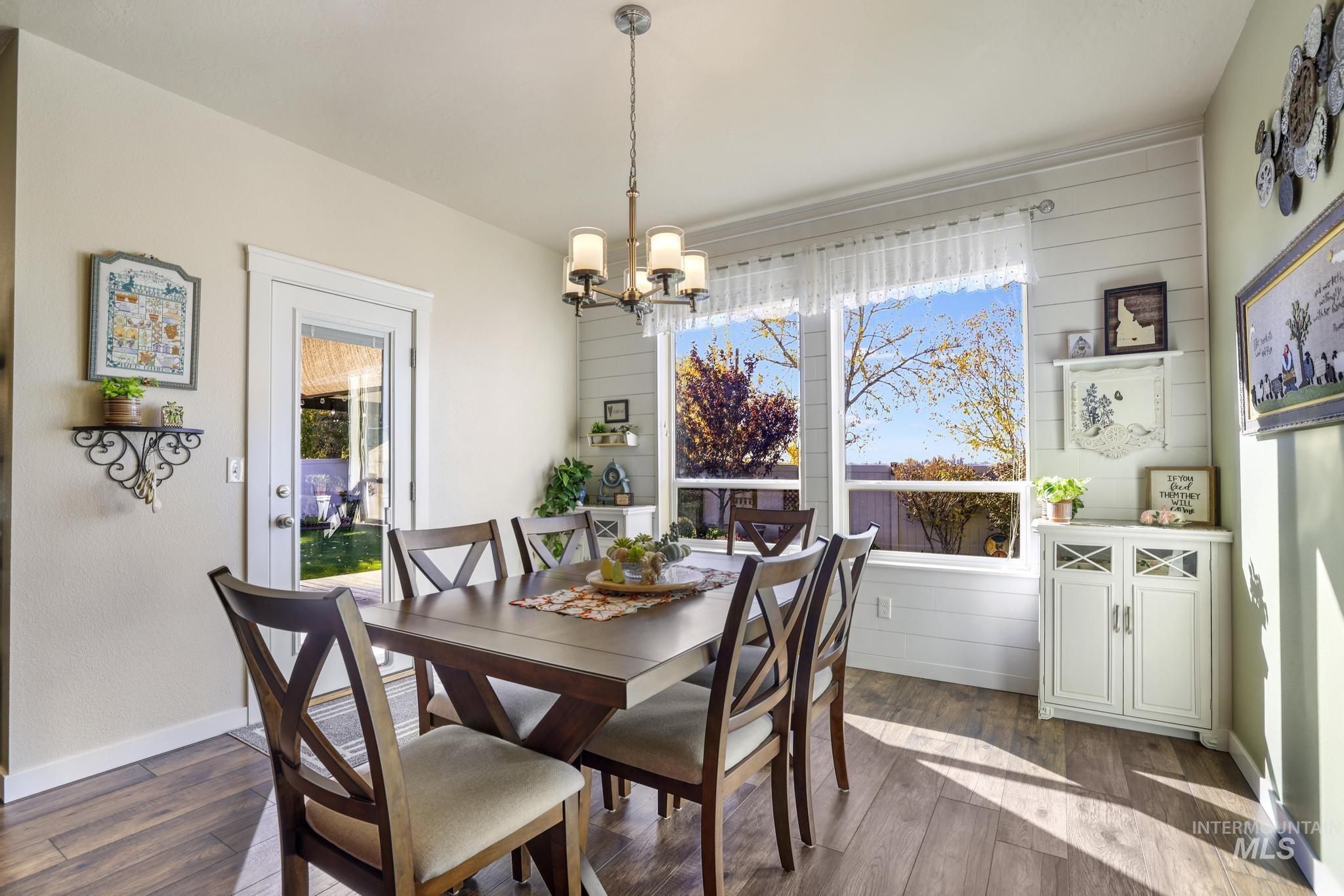 1999 Moose St., Twin Falls, Idaho 83301, 4 Bedrooms, 2 Bathrooms, Residential For Sale, Price $565,000,MLS 98966359