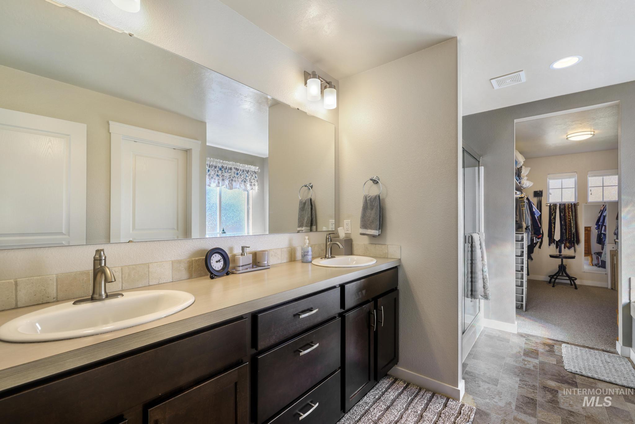 1999 Moose St., Twin Falls, Idaho 83301, 4 Bedrooms, 2 Bathrooms, Residential For Sale, Price $565,000,MLS 98966359