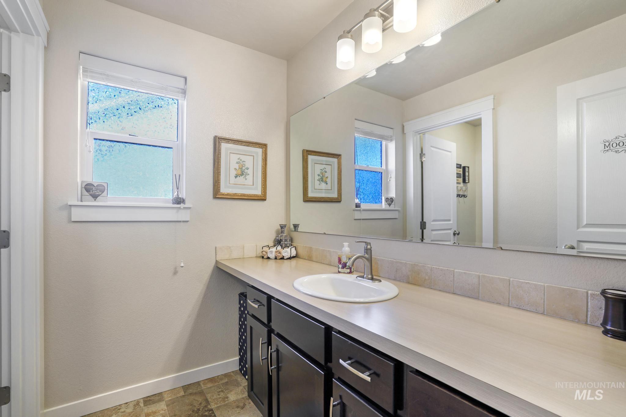 1999 Moose St., Twin Falls, Idaho 83301, 4 Bedrooms, 2 Bathrooms, Residential For Sale, Price $565,000,MLS 98966359