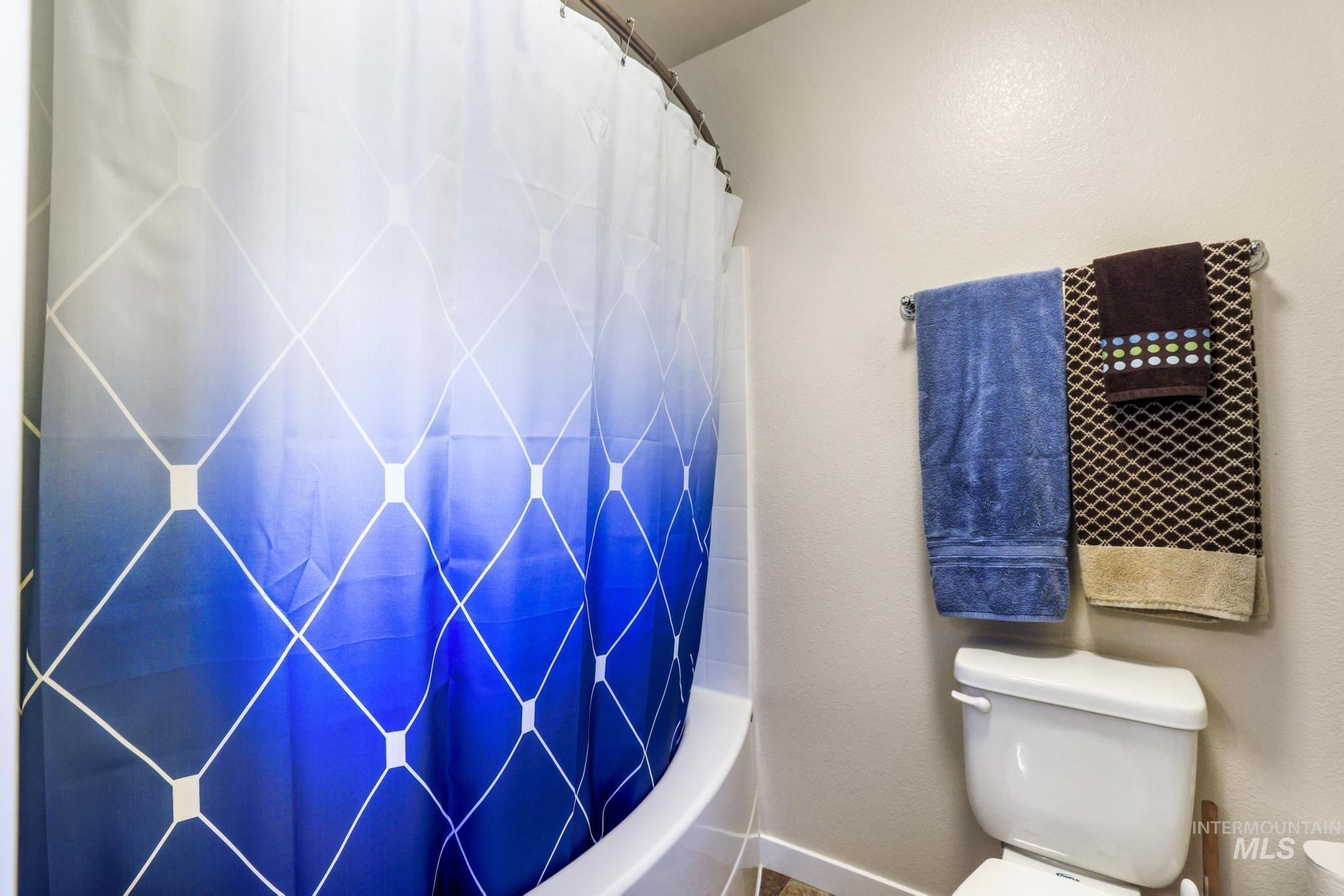 1999 Moose St., Twin Falls, Idaho 83301, 4 Bedrooms, 2 Bathrooms, Residential For Sale, Price $565,000,MLS 98966359