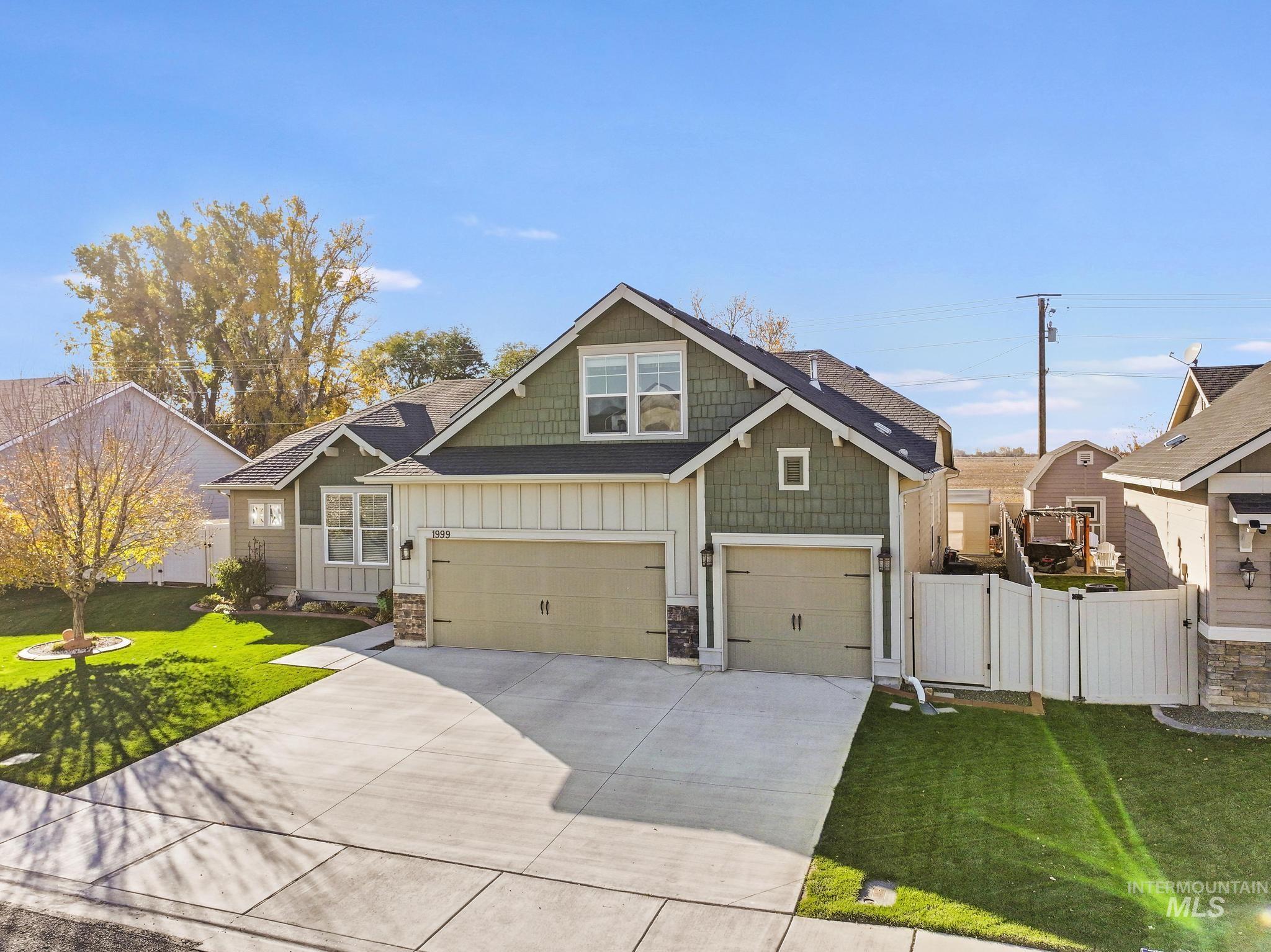 1999 Moose St., Twin Falls, Idaho 83301, 4 Bedrooms, 2 Bathrooms, Residential For Sale, Price $565,000,MLS 98966359