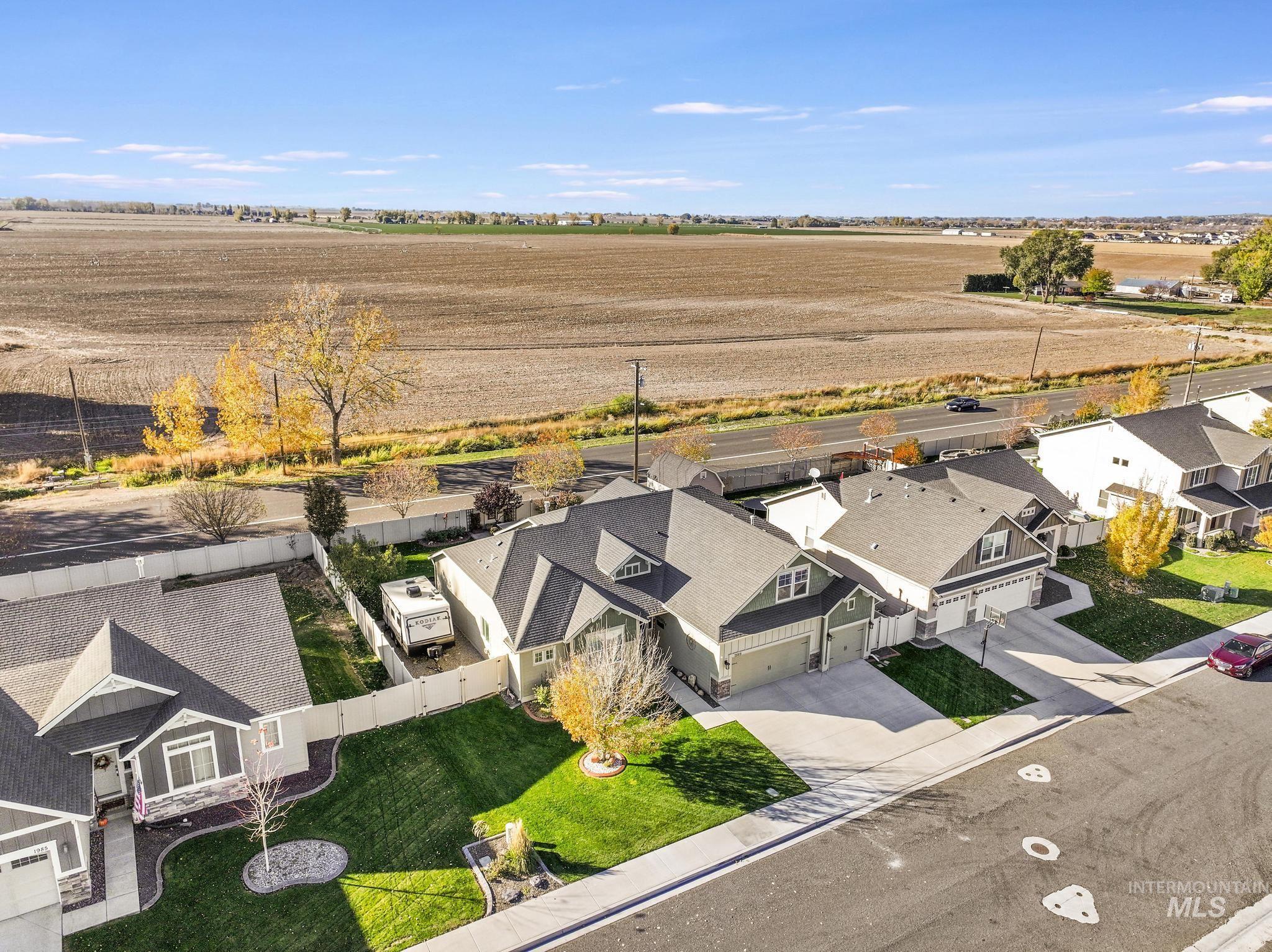 1999 Moose St., Twin Falls, Idaho 83301, 4 Bedrooms, 2 Bathrooms, Residential For Sale, Price $565,000,MLS 98966359