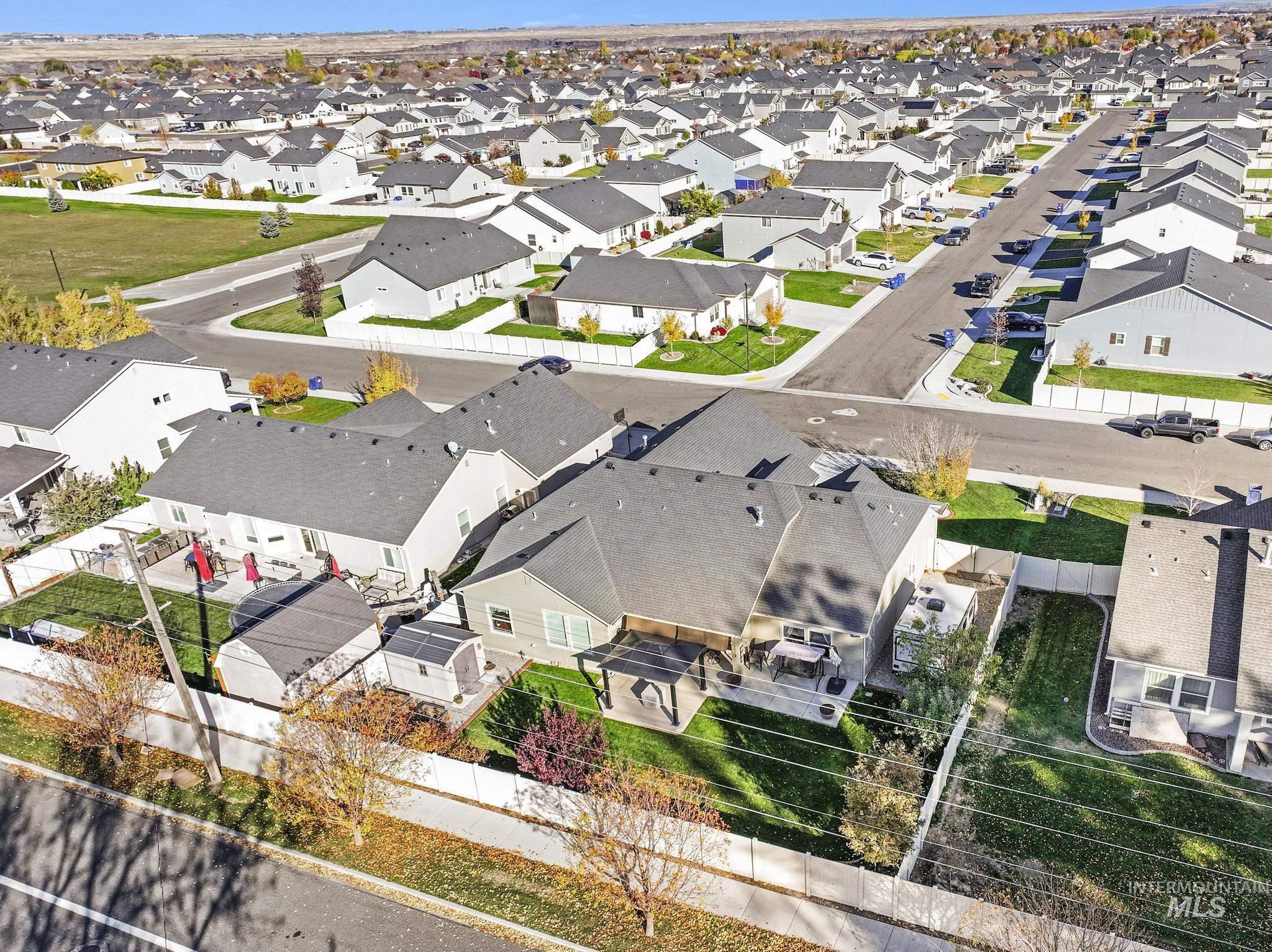 1999 Moose St., Twin Falls, Idaho 83301, 4 Bedrooms, 2 Bathrooms, Residential For Sale, Price $565,000,MLS 98966359