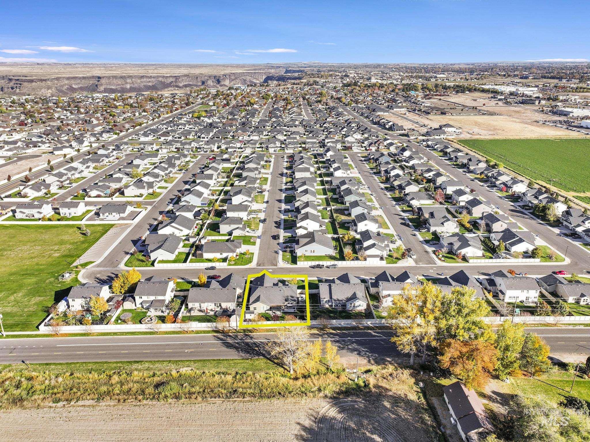 1999 Moose St., Twin Falls, Idaho 83301, 4 Bedrooms, 2 Bathrooms, Residential For Sale, Price $565,000,MLS 98966359