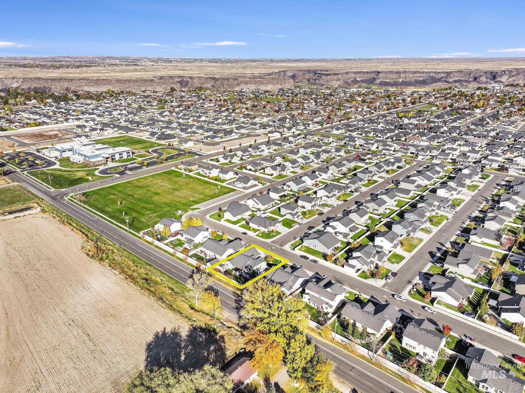 1999 Moose St., Twin Falls, Idaho 83301, 4 Bedrooms, 2 Bathrooms, Residential For Sale, Price $565,000,MLS 98966359