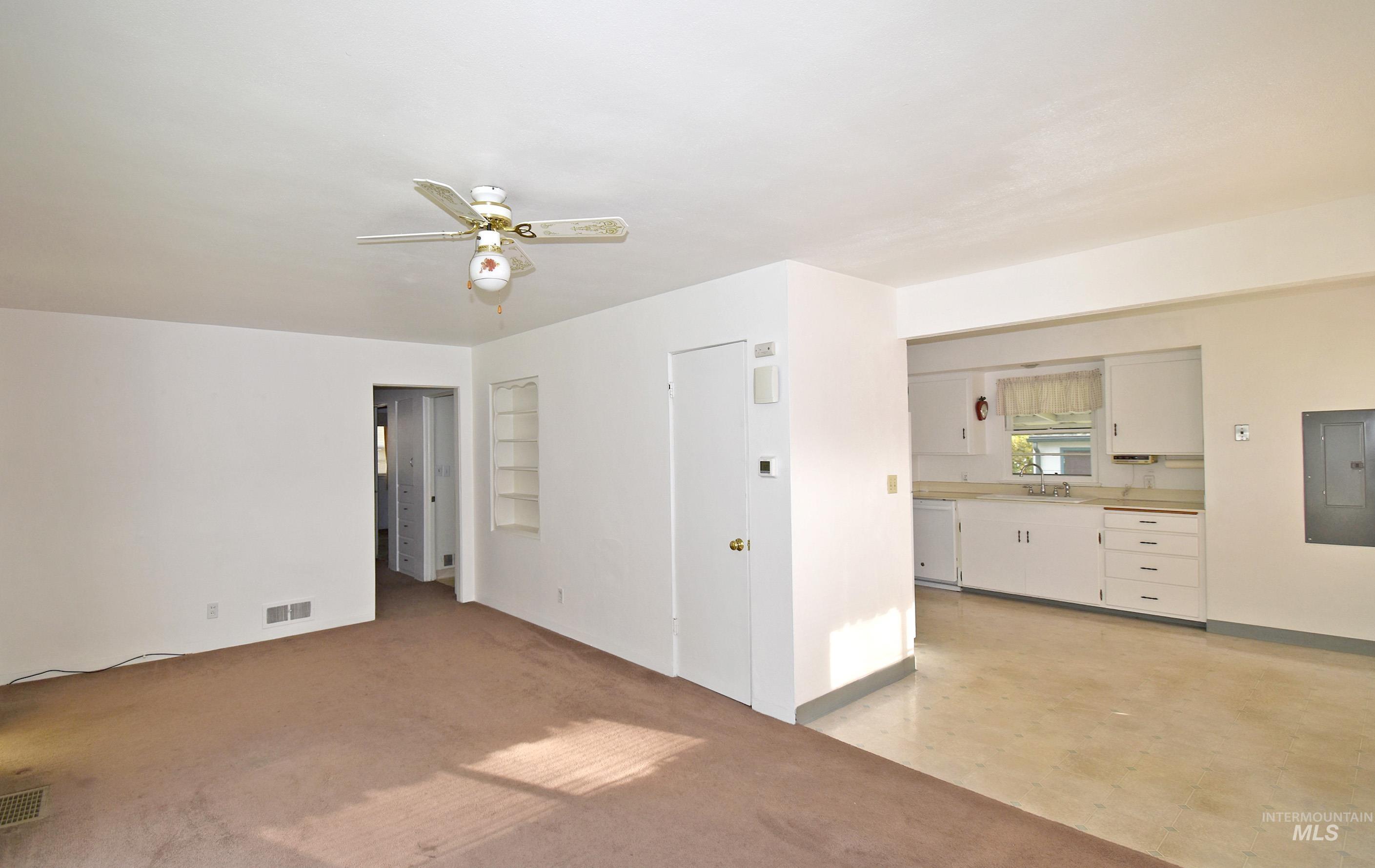 1147 5th Street, Clarkston, Washington 99403, 5 Bedrooms, 2 Bathrooms, Residential For Sale, Price $335,000, 98966360