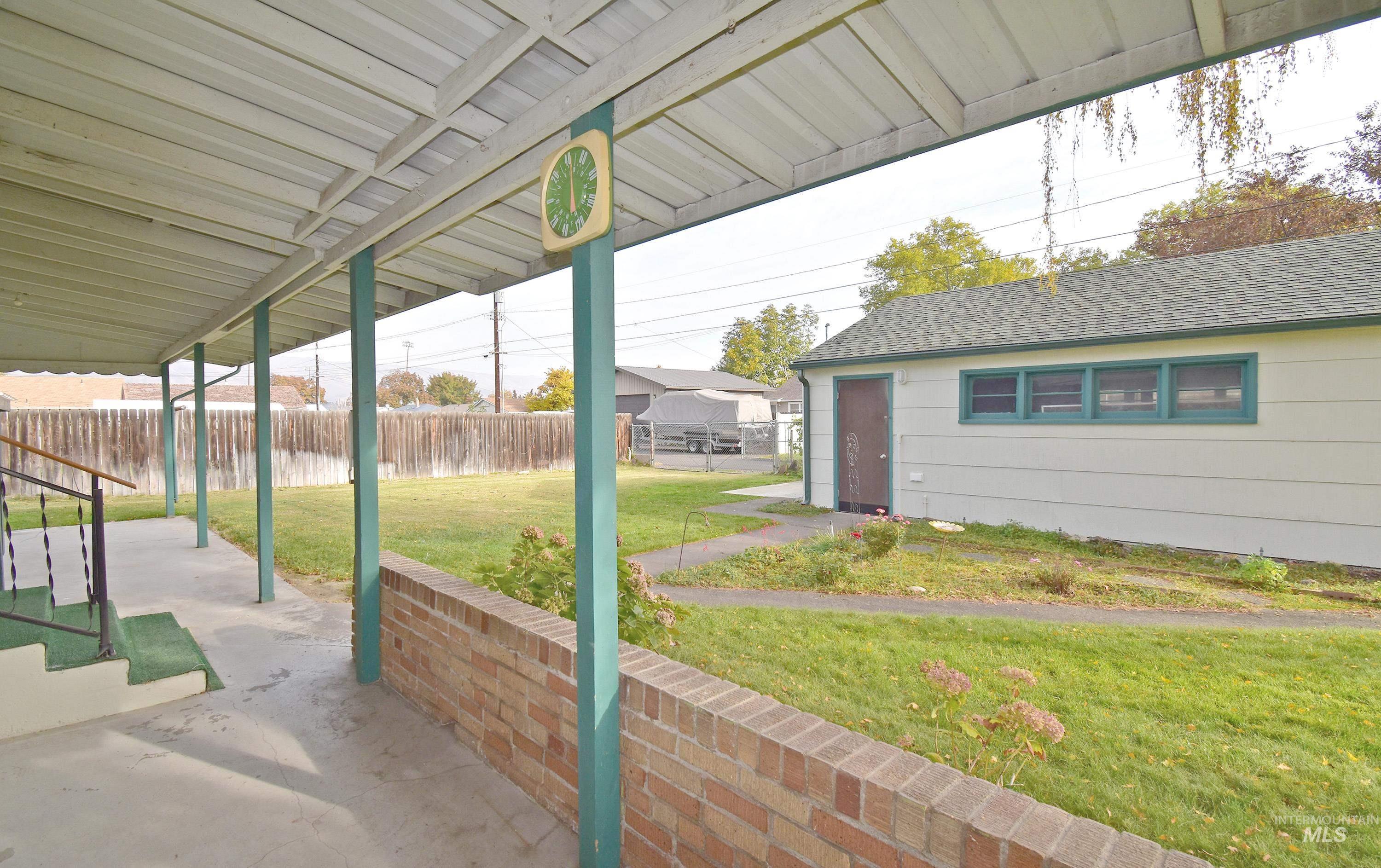 1147 5th Street, Clarkston, Washington 99403, 5 Bedrooms, 2 Bathrooms, Residential For Sale, Price $335,000, 98966360