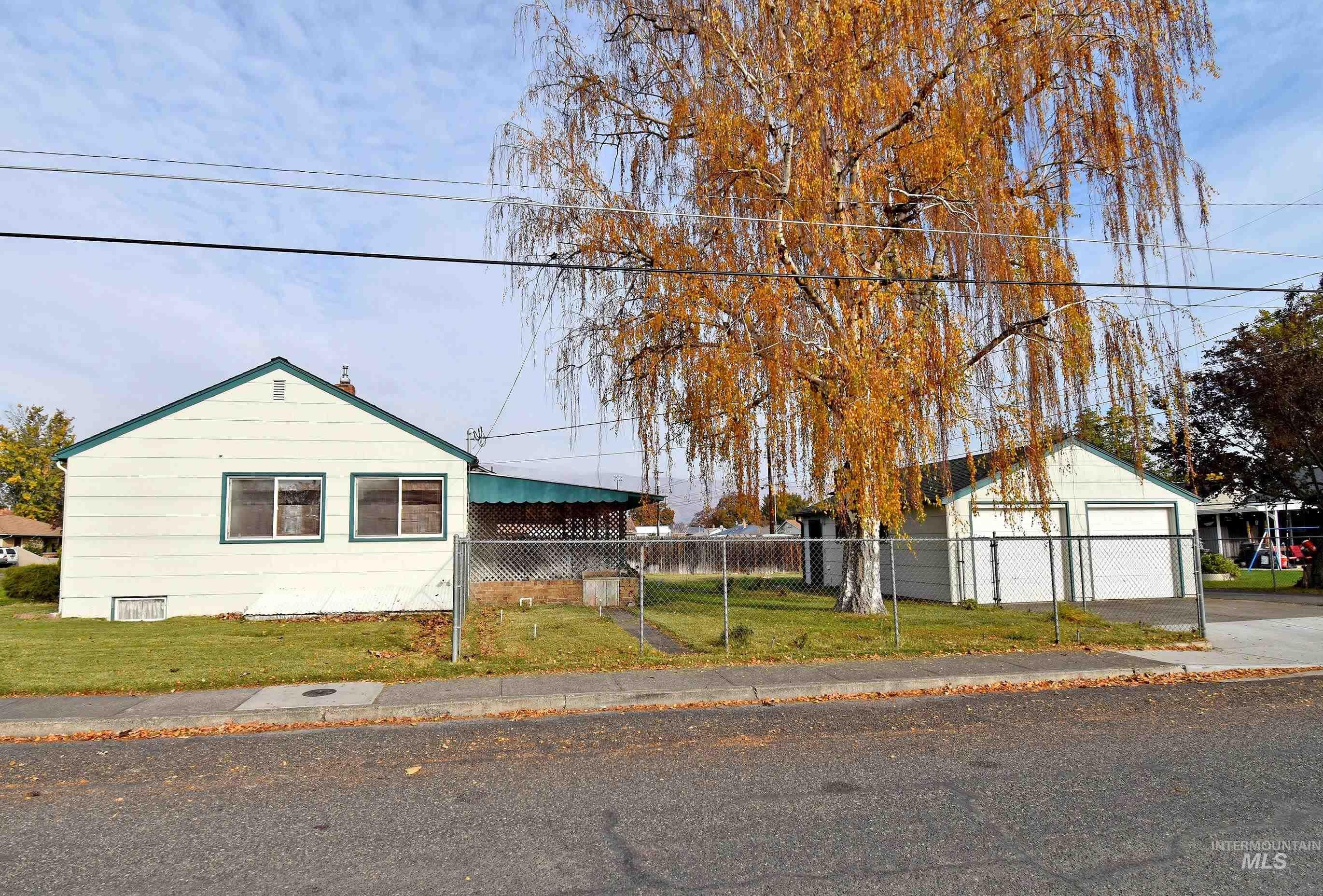 1147 5th Street, Clarkston, Washington 99403, 5 Bedrooms, 2 Bathrooms, Residential For Sale, Price $335,000, 98966360