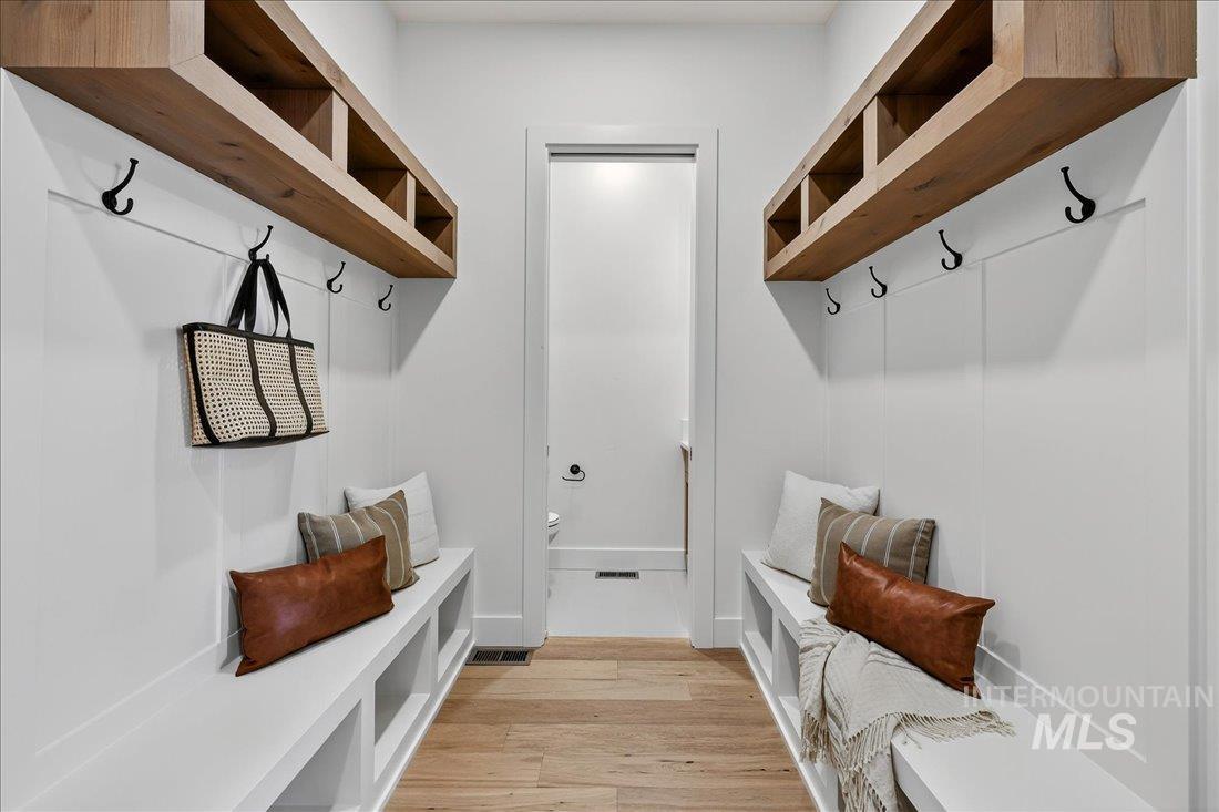 486 Joy Ave., Middleton, Idaho 83644, 3 Bedrooms, 2.5 Bathrooms, Residential For Sale, Price $1,299,000,MLS 98966371