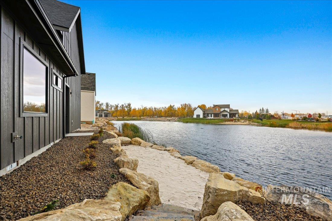 486 Joy Ave., Middleton, Idaho 83644, 3 Bedrooms, 2.5 Bathrooms, Residential For Sale, Price $1,299,000,MLS 98966371