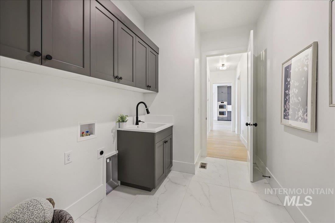 665 Watkins Ave, Middleton, Idaho 83644, 5 Bedrooms, 4.5 Bathrooms, Residential For Sale, Price $1,899,000,MLS 98966372