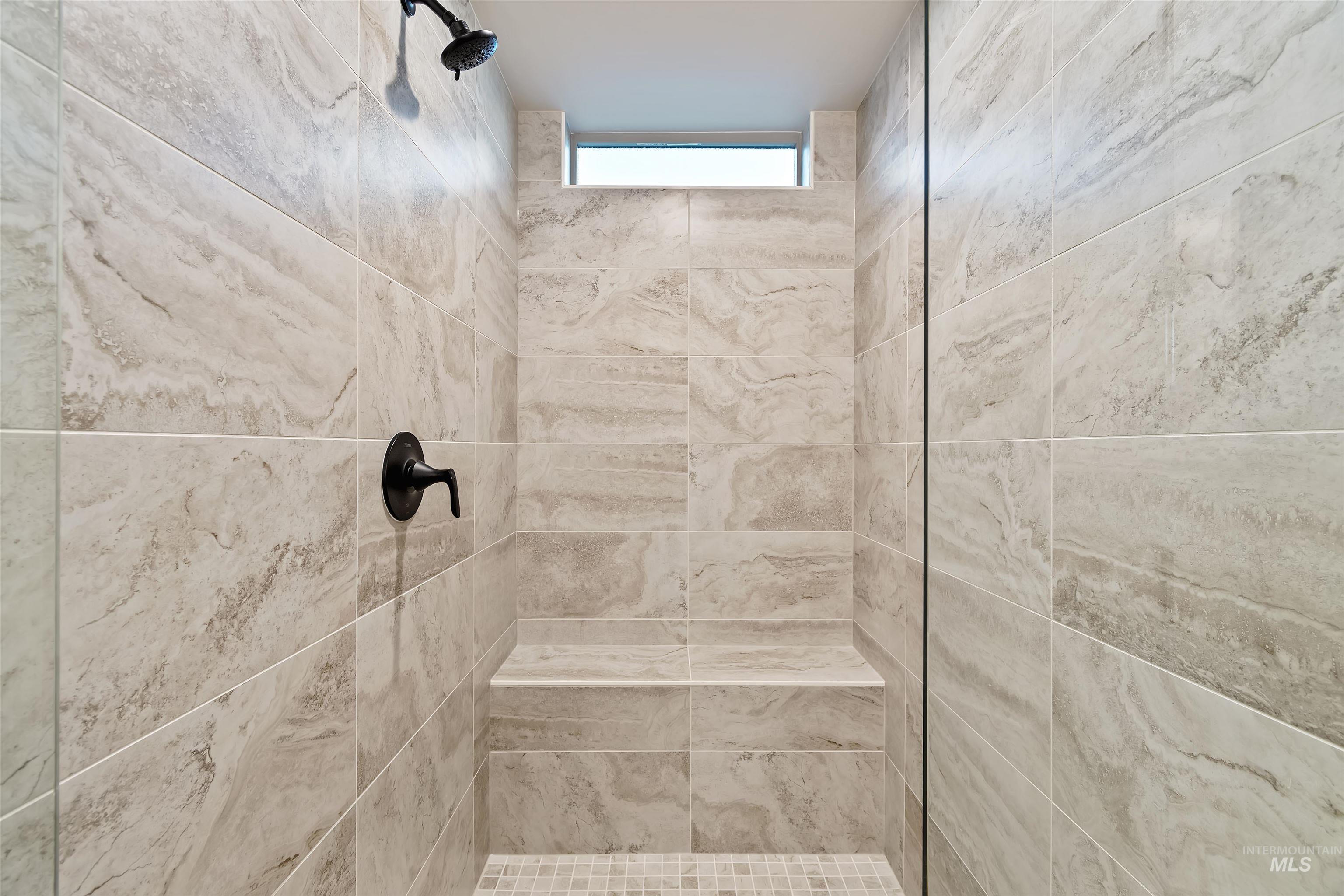 11260 W Tara Iti Ln., Kuna, Idaho 83646, 3 Bedrooms, 2 Bathrooms, Residential For Sale, Price $459,880,MLS 98966387