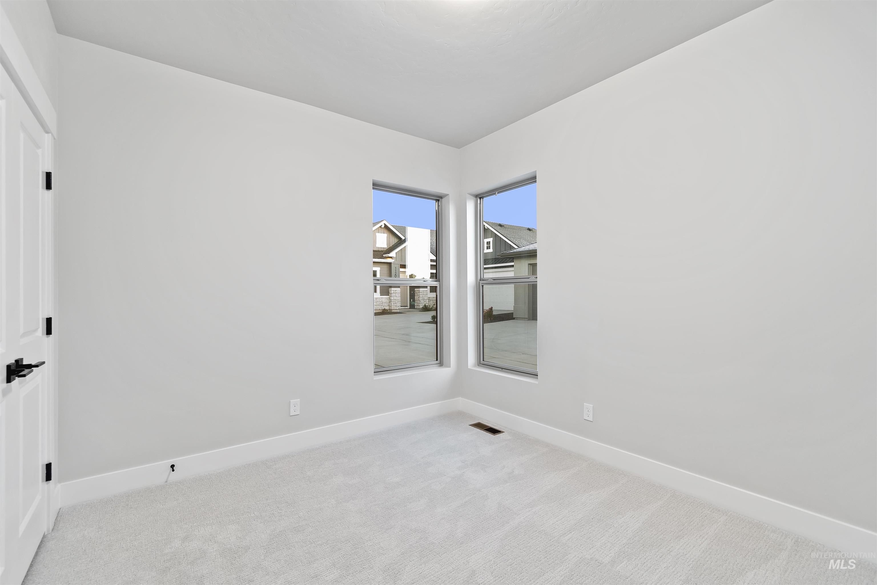 11260 W Tara Iti Ln., Kuna, Idaho 83646, 3 Bedrooms, 2 Bathrooms, Residential For Sale, Price $459,880,MLS 98966387