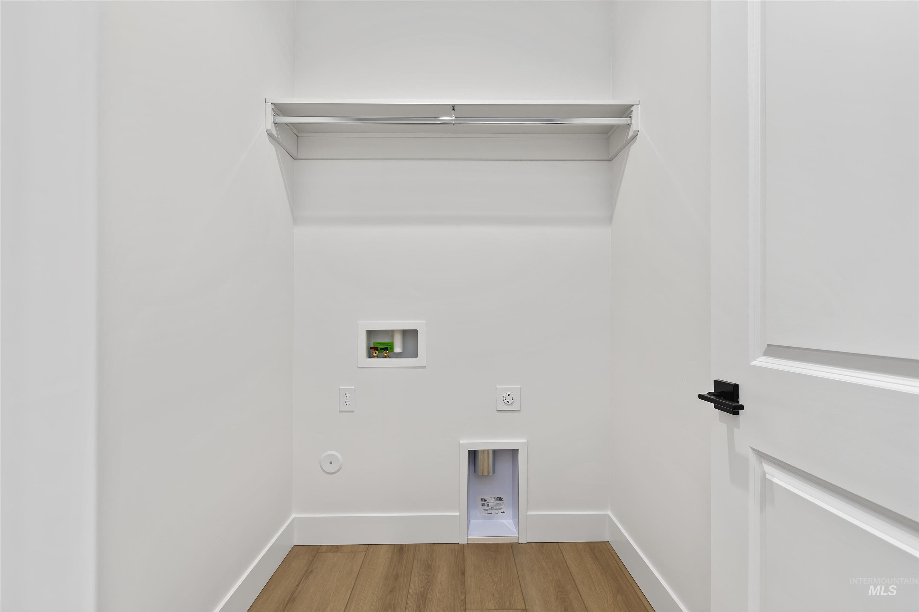 11260 W Tara Iti Ln., Kuna, Idaho 83646, 3 Bedrooms, 2 Bathrooms, Residential For Sale, Price $459,880,MLS 98966387