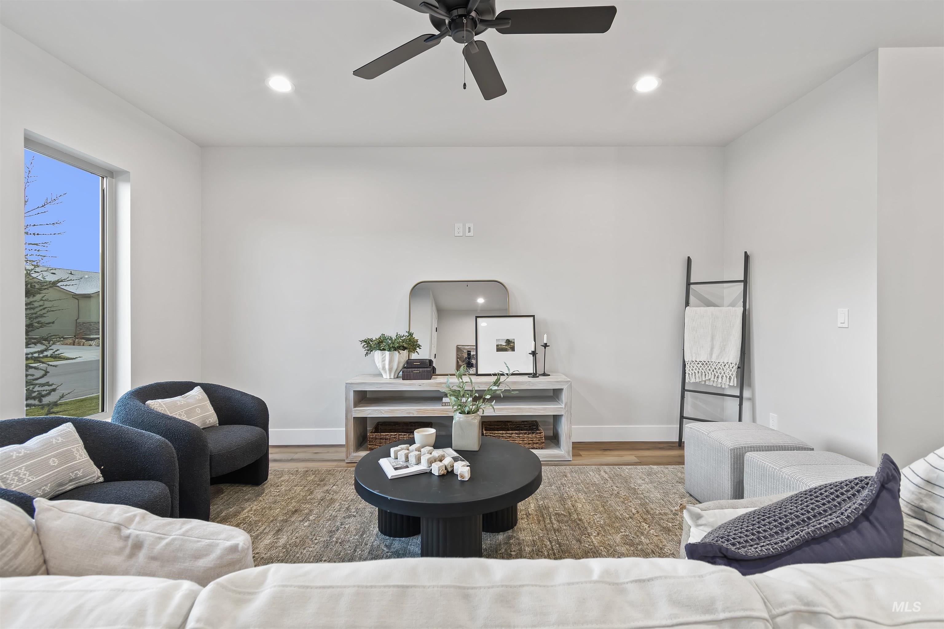 11260 W Tara Iti Ln., Kuna, Idaho 83646, 3 Bedrooms, 2 Bathrooms, Residential For Sale, Price $459,880,MLS 98966387