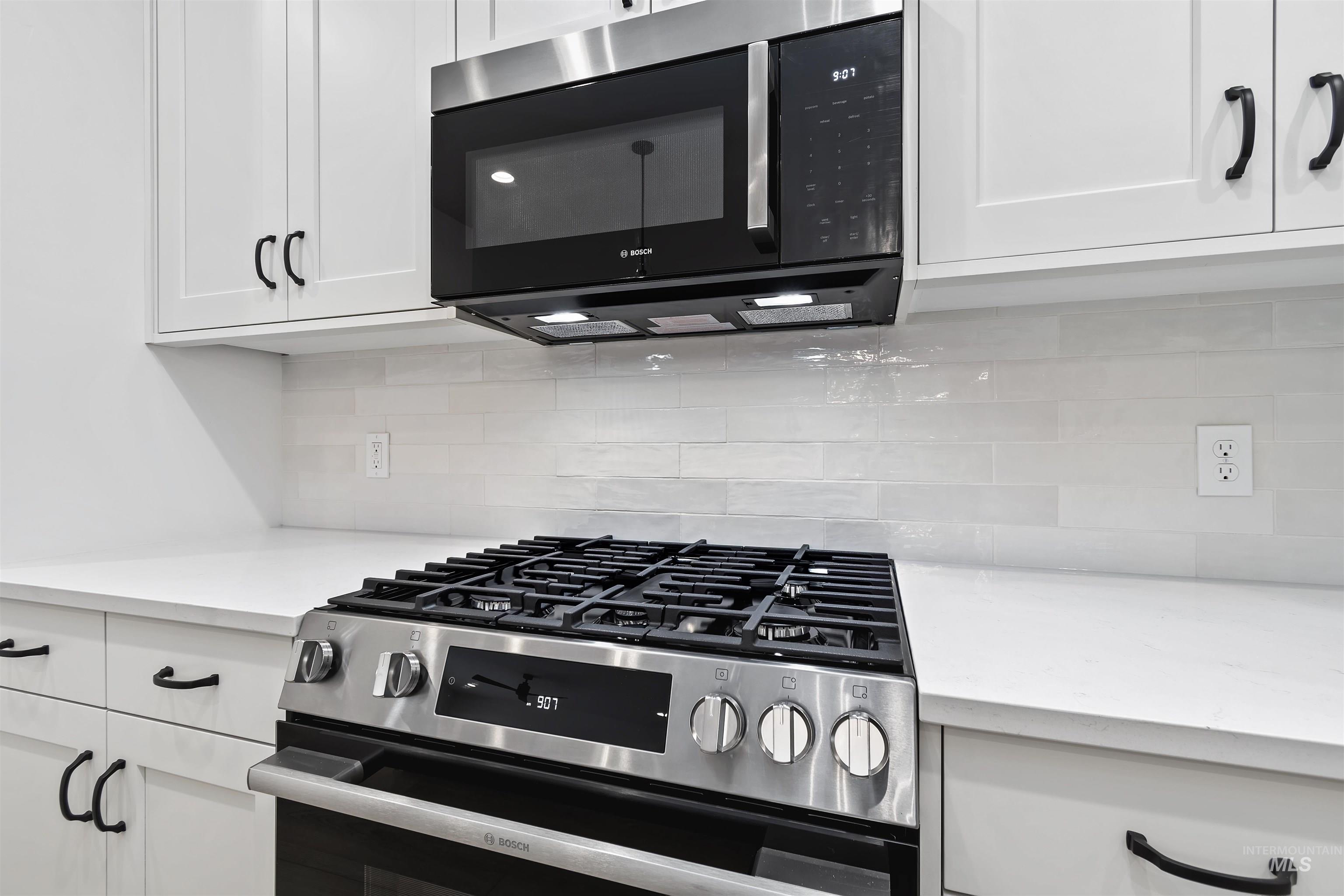 11260 W Tara Iti Ln., Kuna, Idaho 83646, 3 Bedrooms, 2 Bathrooms, Residential For Sale, Price $459,880,MLS 98966387