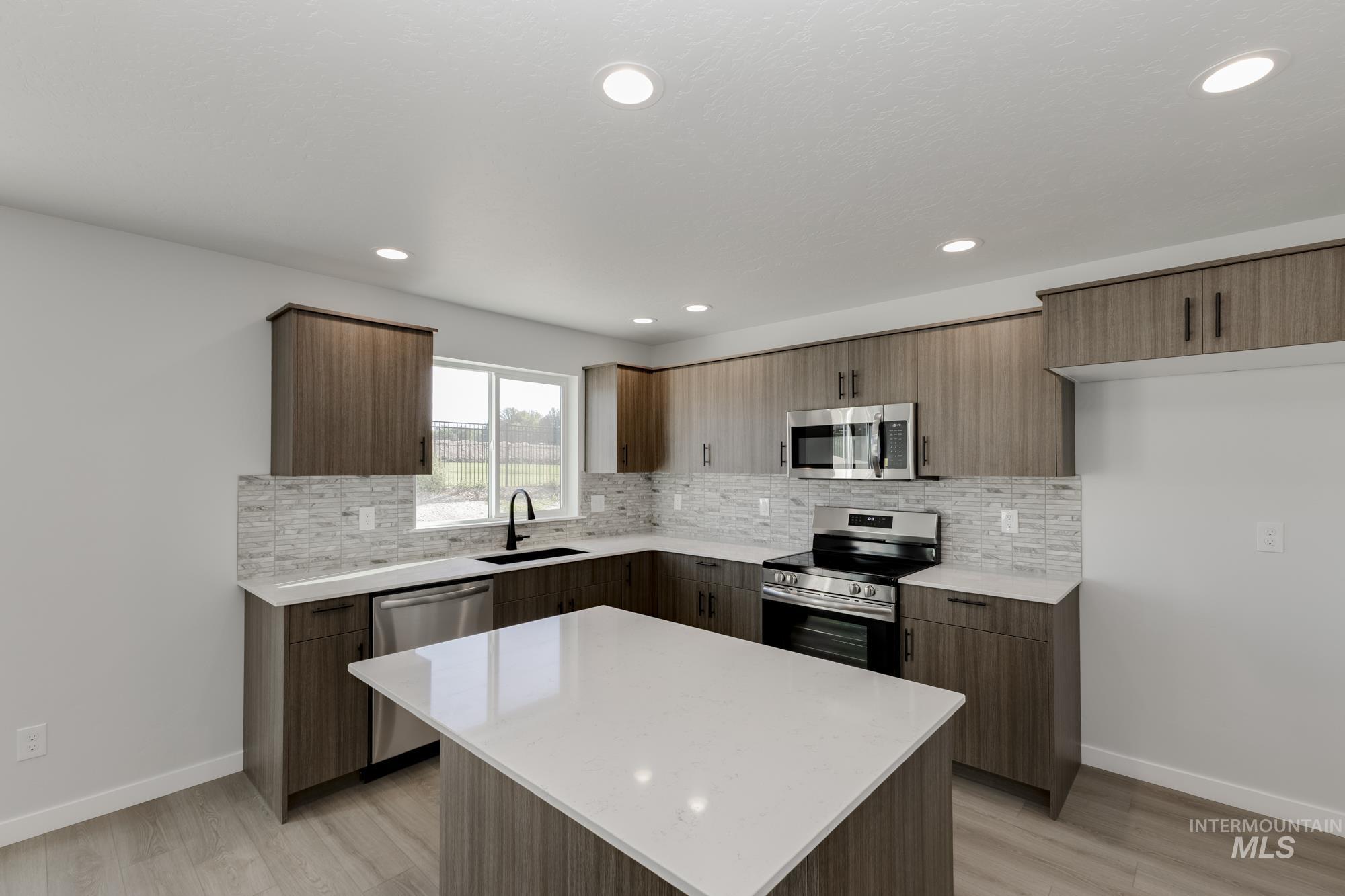 9052 W Camellia St, Nampa, Idaho 83687, 4 Bedrooms, 2.5 Bathrooms, Residential For Sale, Price $449,990,MLS 98966399