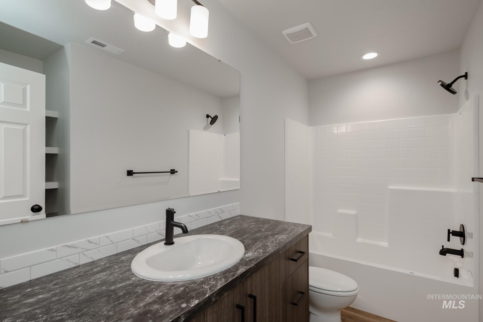 9052 W Camellia St, Nampa, Idaho 83687, 4 Bedrooms, 2.5 Bathrooms, Residential For Sale, Price $449,990, 98966399