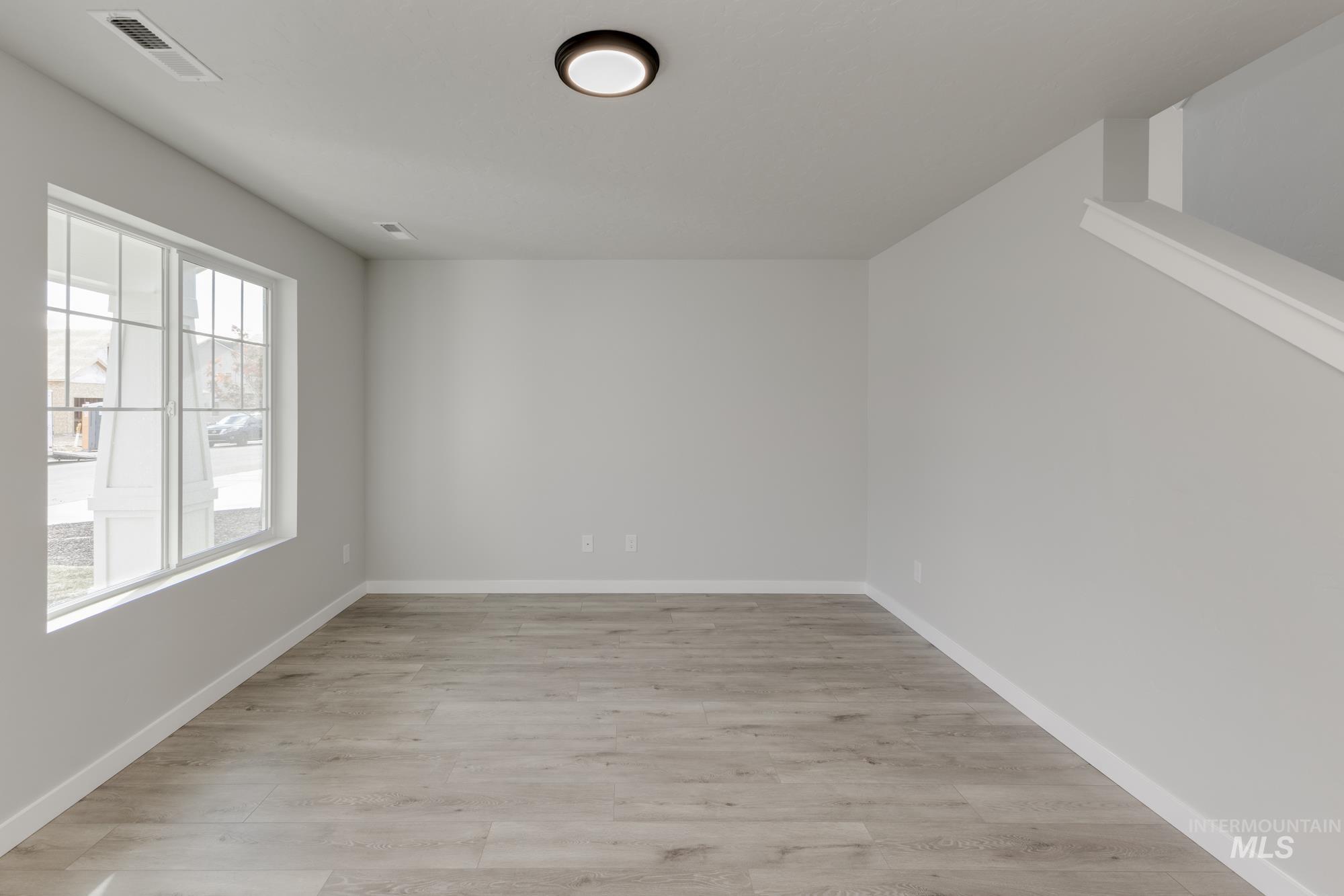 2329 N Iditarod Ave, Kuna, Idaho 83634, 5 Bedrooms, 3 Bathrooms, Residential For Sale, Price $494,990, 98966401