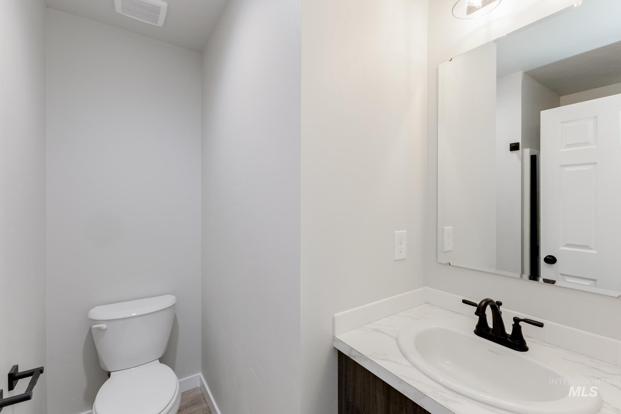 2329 N Iditarod Ave, Kuna, Idaho 83634, 5 Bedrooms, 3 Bathrooms, Residential For Sale, Price $494,990, 98966401