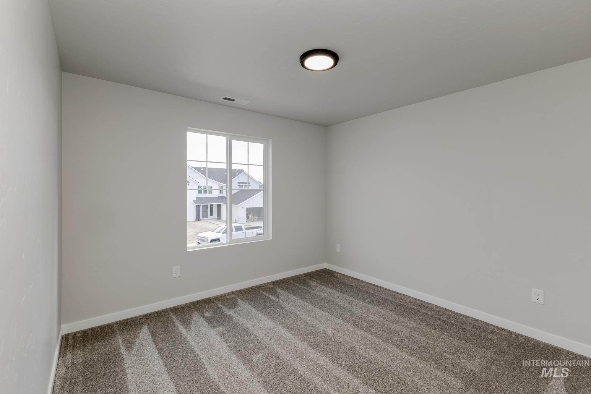 2329 N Iditarod Ave, Kuna, Idaho 83634, 5 Bedrooms, 3 Bathrooms, Residential For Sale, Price $494,990, 98966401