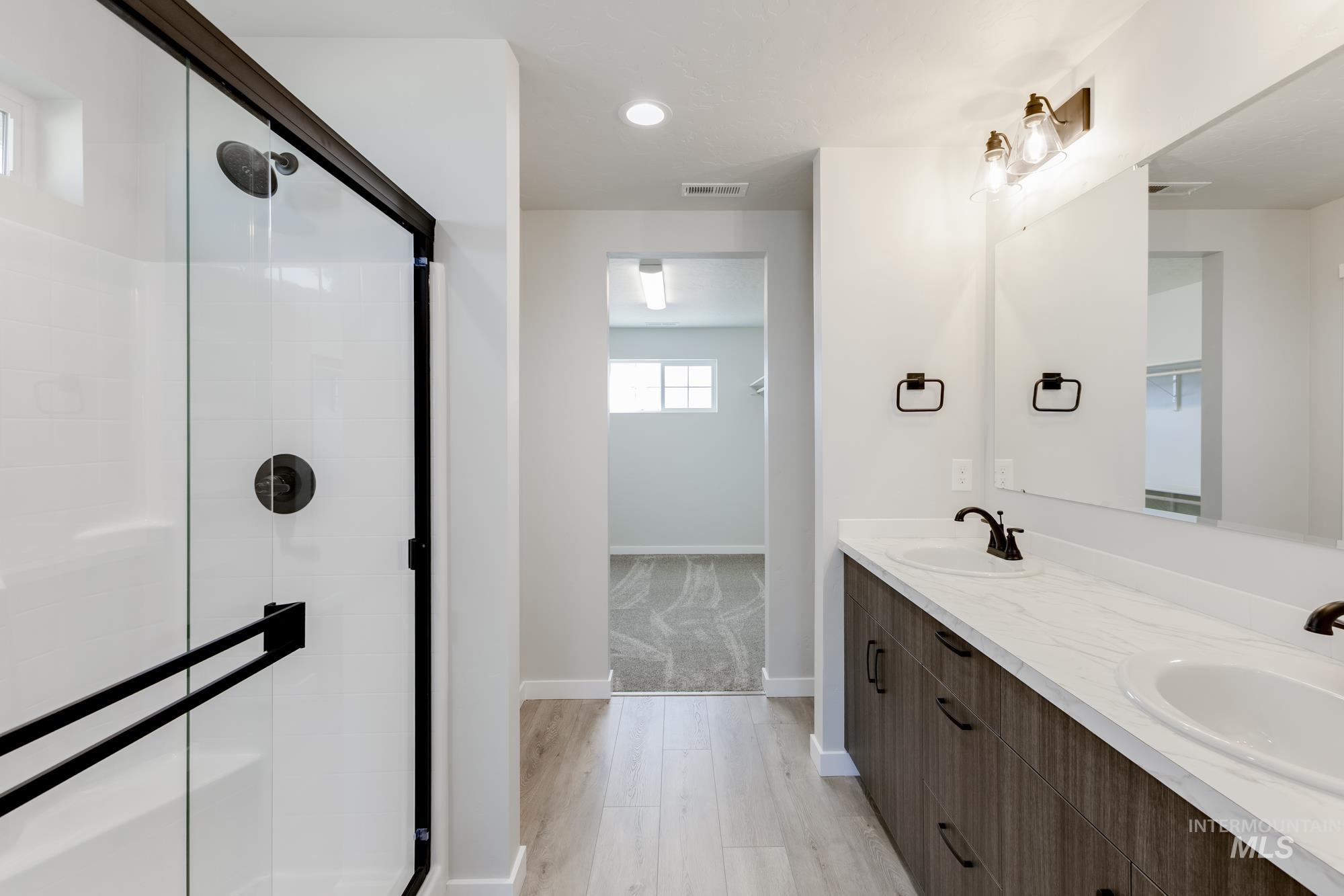 2329 N Iditarod Ave, Kuna, Idaho 83634, 5 Bedrooms, 3 Bathrooms, Residential For Sale, Price $494,990,MLS 98966401