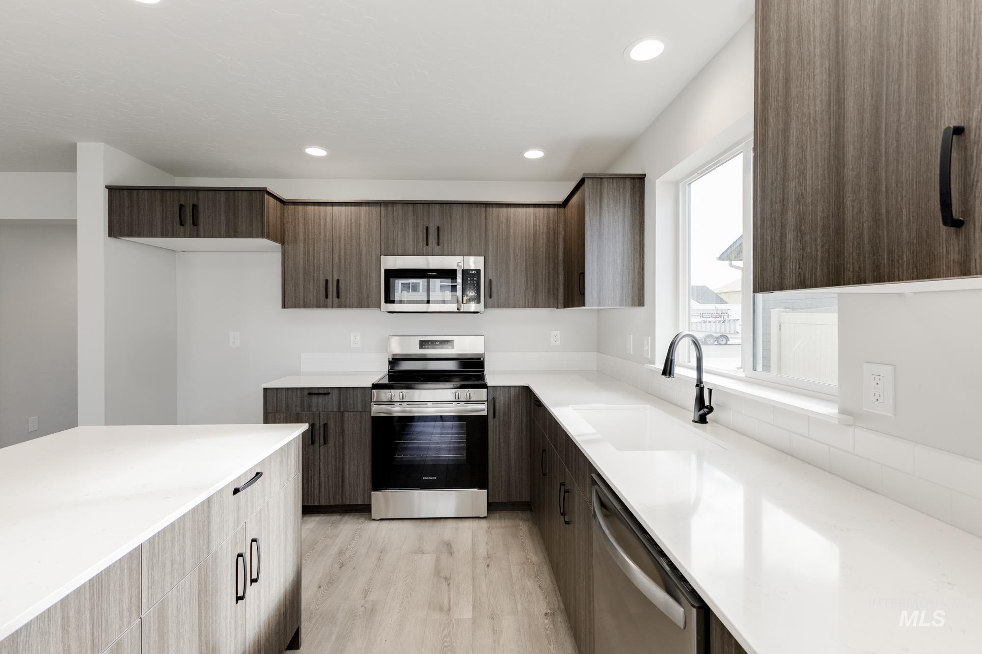 2329 N Iditarod Ave, Kuna, Idaho 83634, 5 Bedrooms, 3 Bathrooms, Residential For Sale, Price $494,990, 98966401