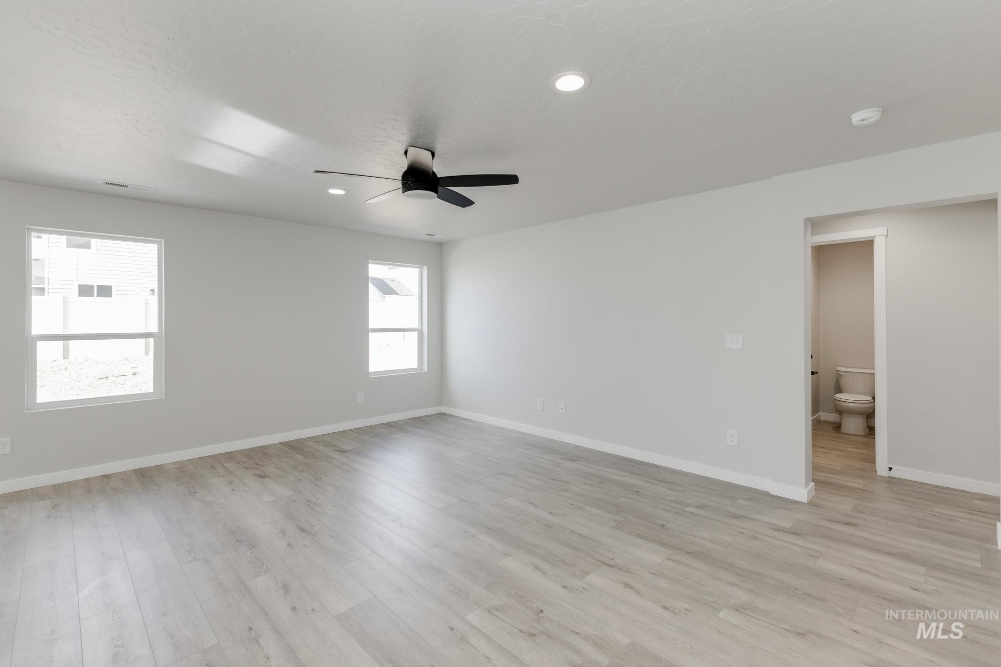 2329 N Iditarod Ave, Kuna, Idaho 83634, 5 Bedrooms, 3 Bathrooms, Residential For Sale, Price $494,990,MLS 98966401