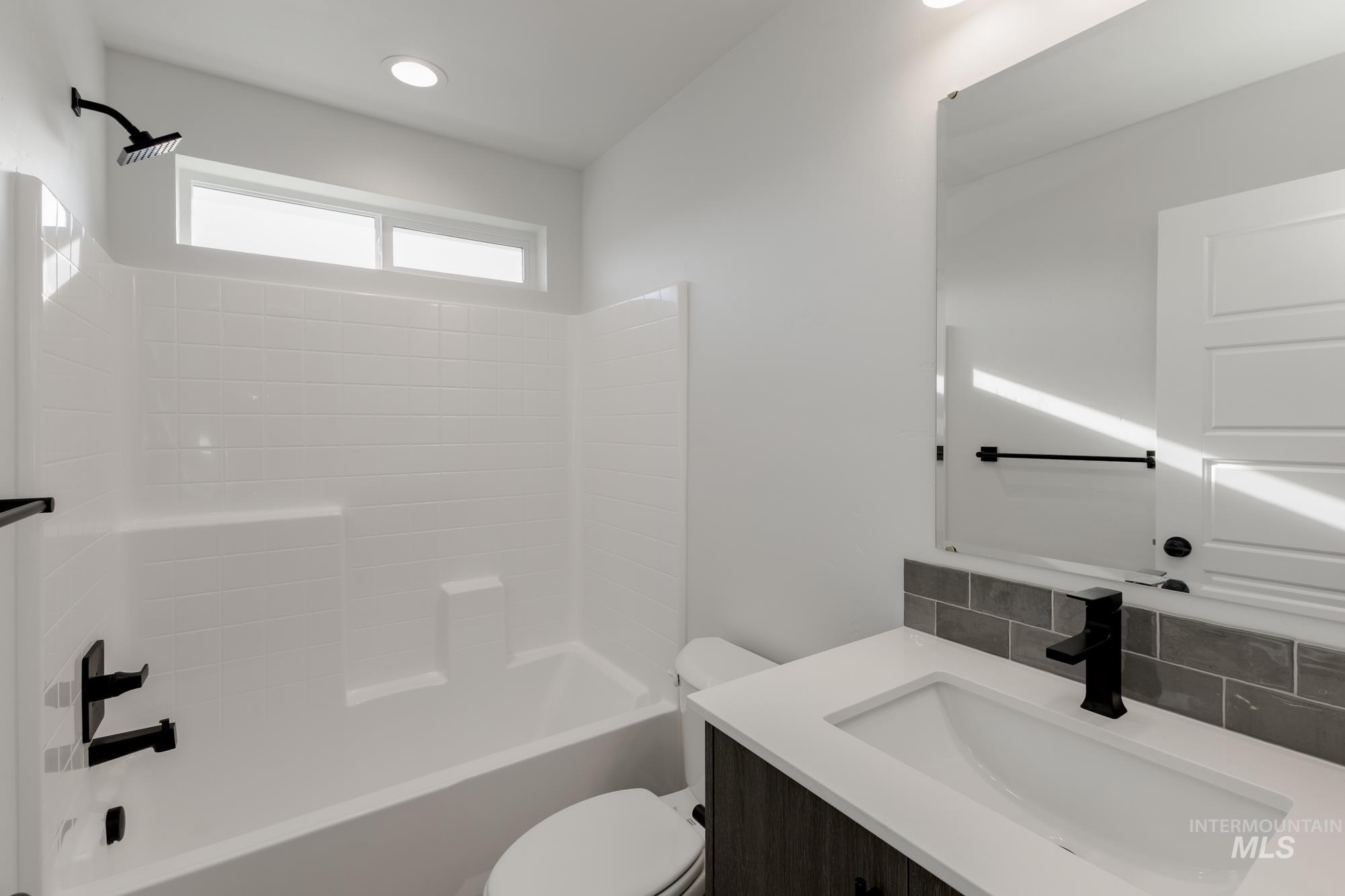 4180 E Kalinga St, Meridian, Idaho 83642, 3 Bedrooms, 2.5 Bathrooms, Residential For Sale, Price $439,990,MLS 98966402