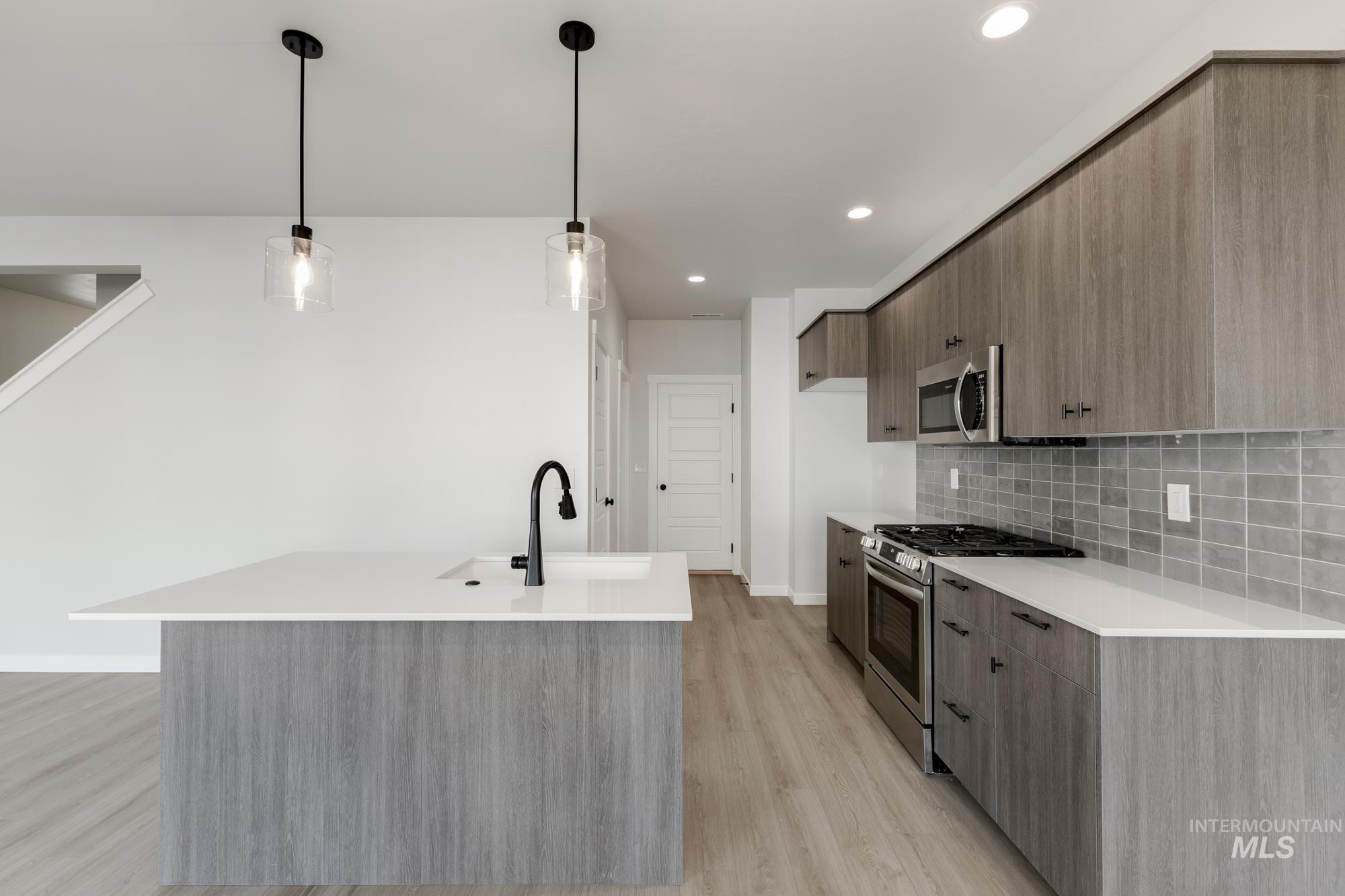 4180 E Kalinga St, Meridian, Idaho 83642, 3 Bedrooms, 2.5 Bathrooms, Residential For Sale, Price $439,990,MLS 98966402