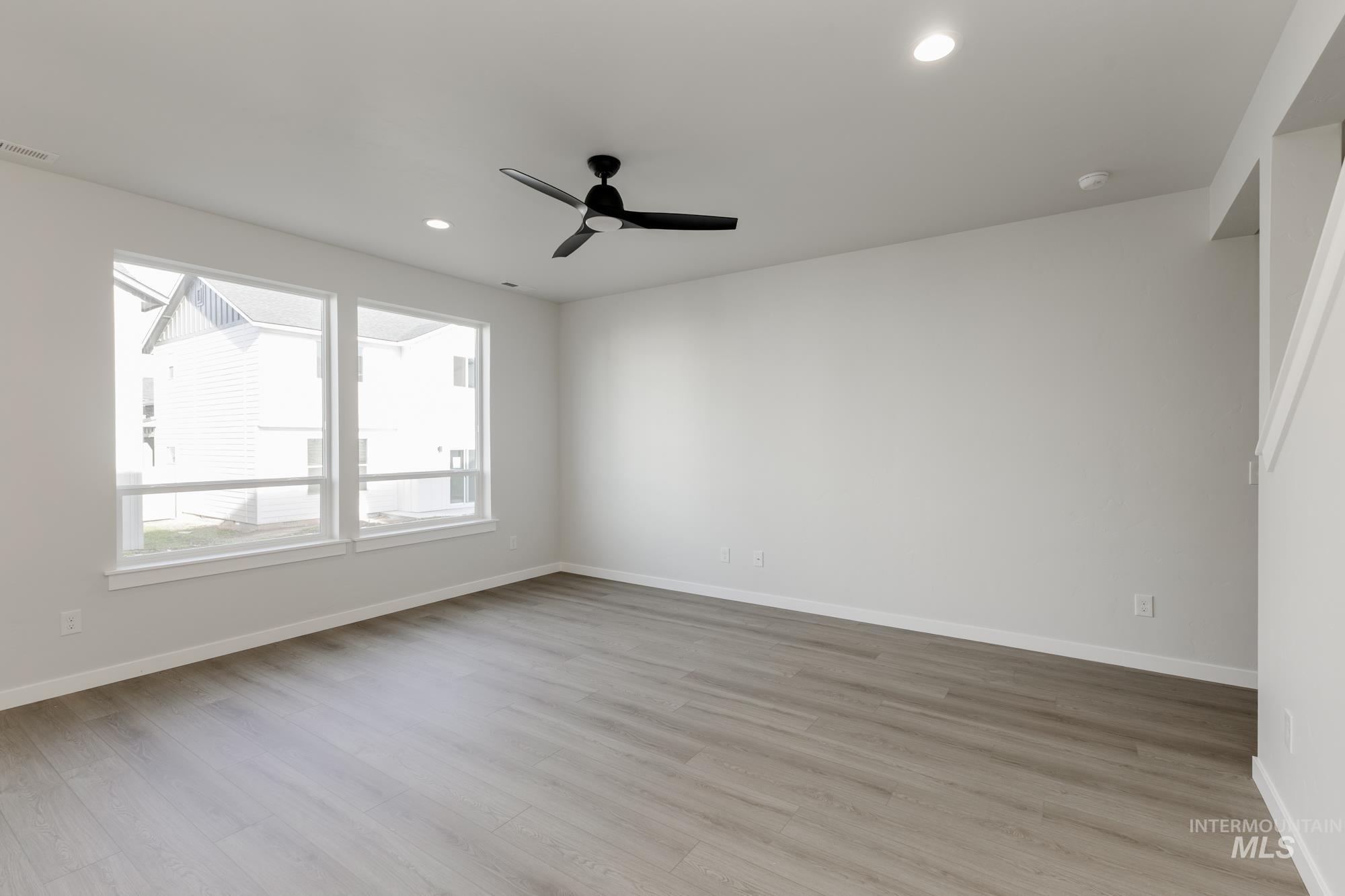 4180 E Kalinga St, Meridian, Idaho 83642, 3 Bedrooms, 2.5 Bathrooms, Residential For Sale, Price $439,990,MLS 98966402