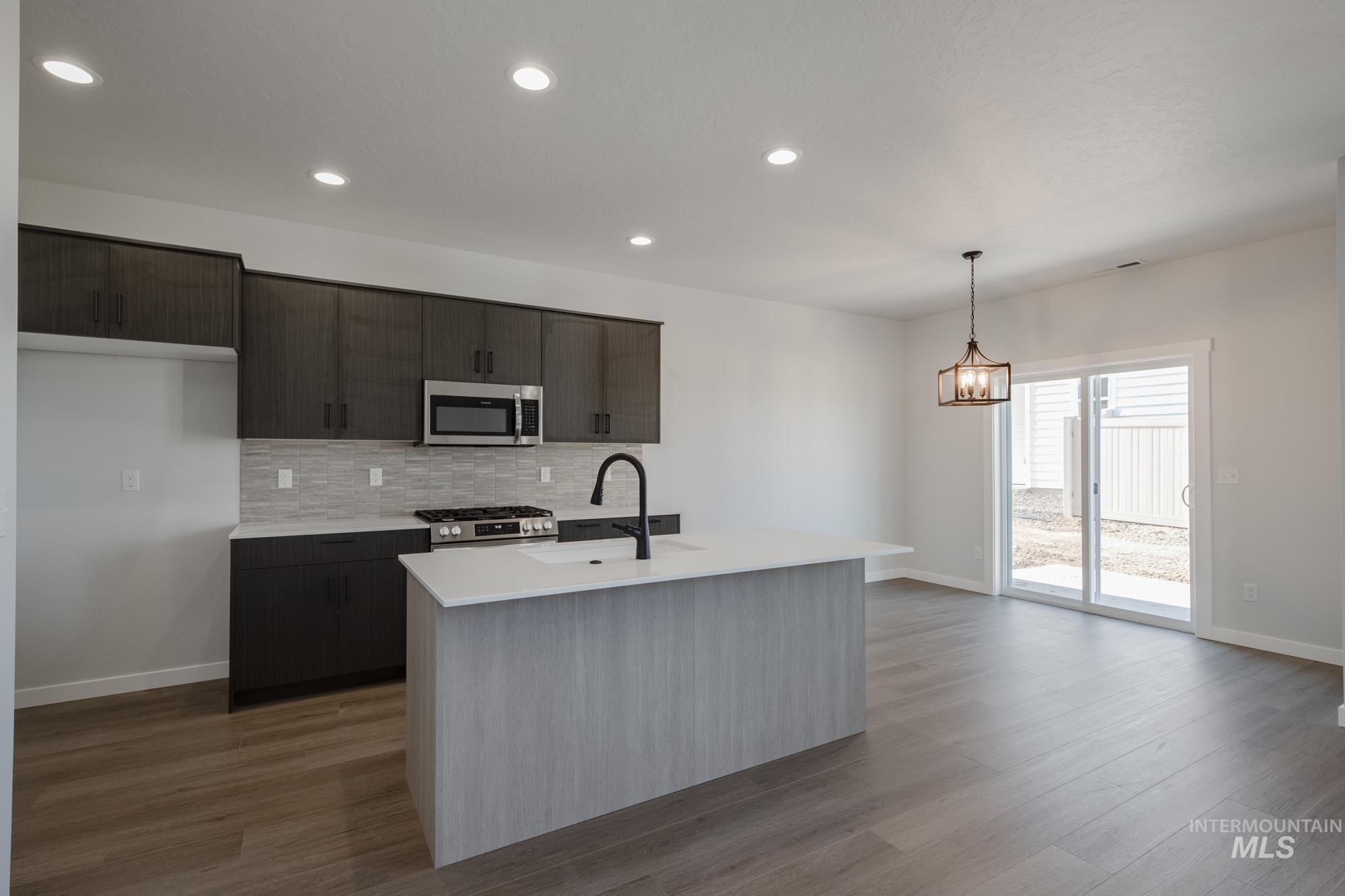 5053 S Amorita Ave, Meridian, Idaho 83642, 3 Bedrooms, 2.5 Bathrooms, Residential For Sale, Price $430,990,MLS 98966403