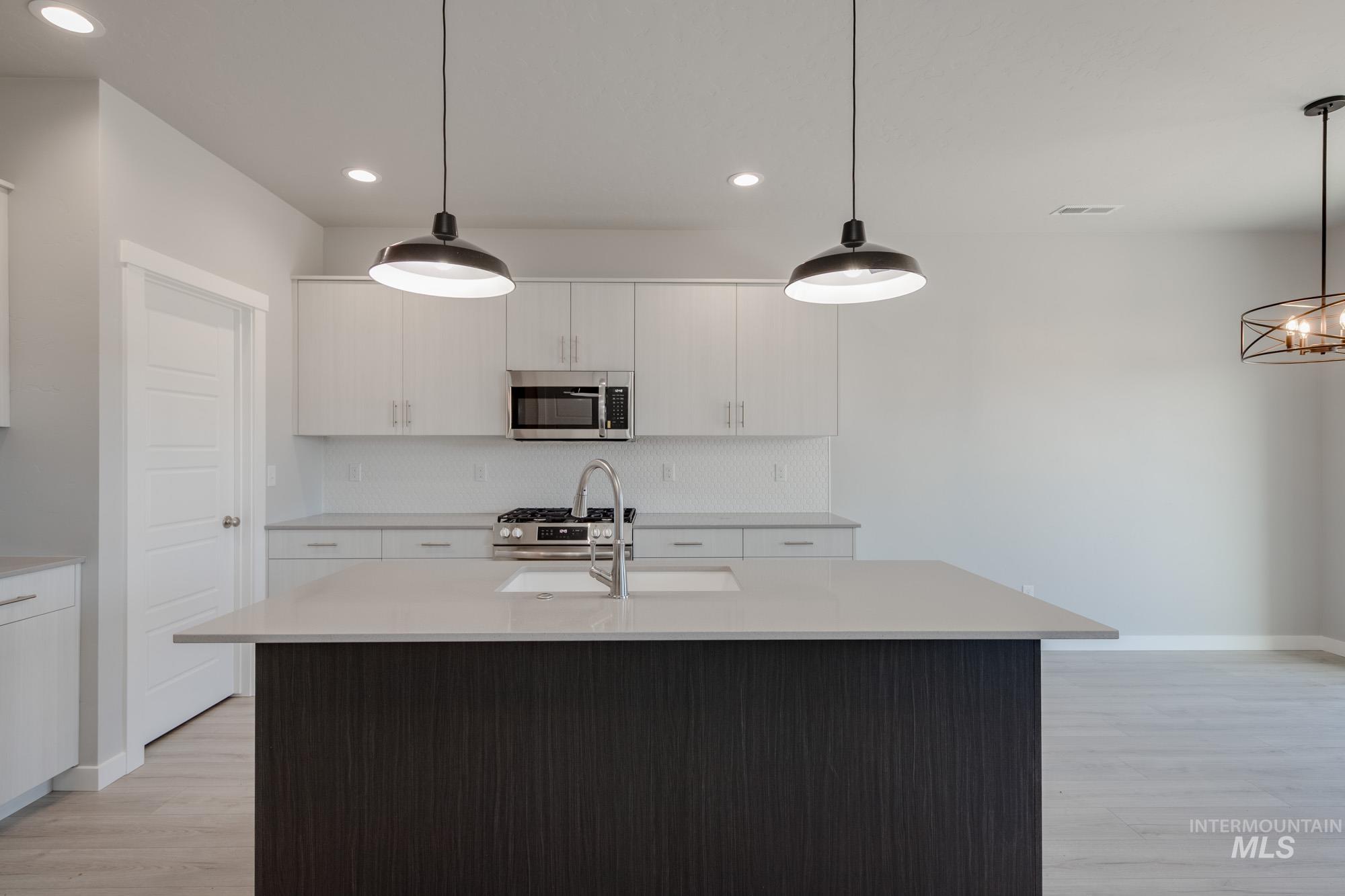 5070 S Amorita Ave, Meridian, Idaho 83642, 3 Bedrooms, 2.5 Bathrooms, Residential For Sale, Price $442,990,MLS 98966406