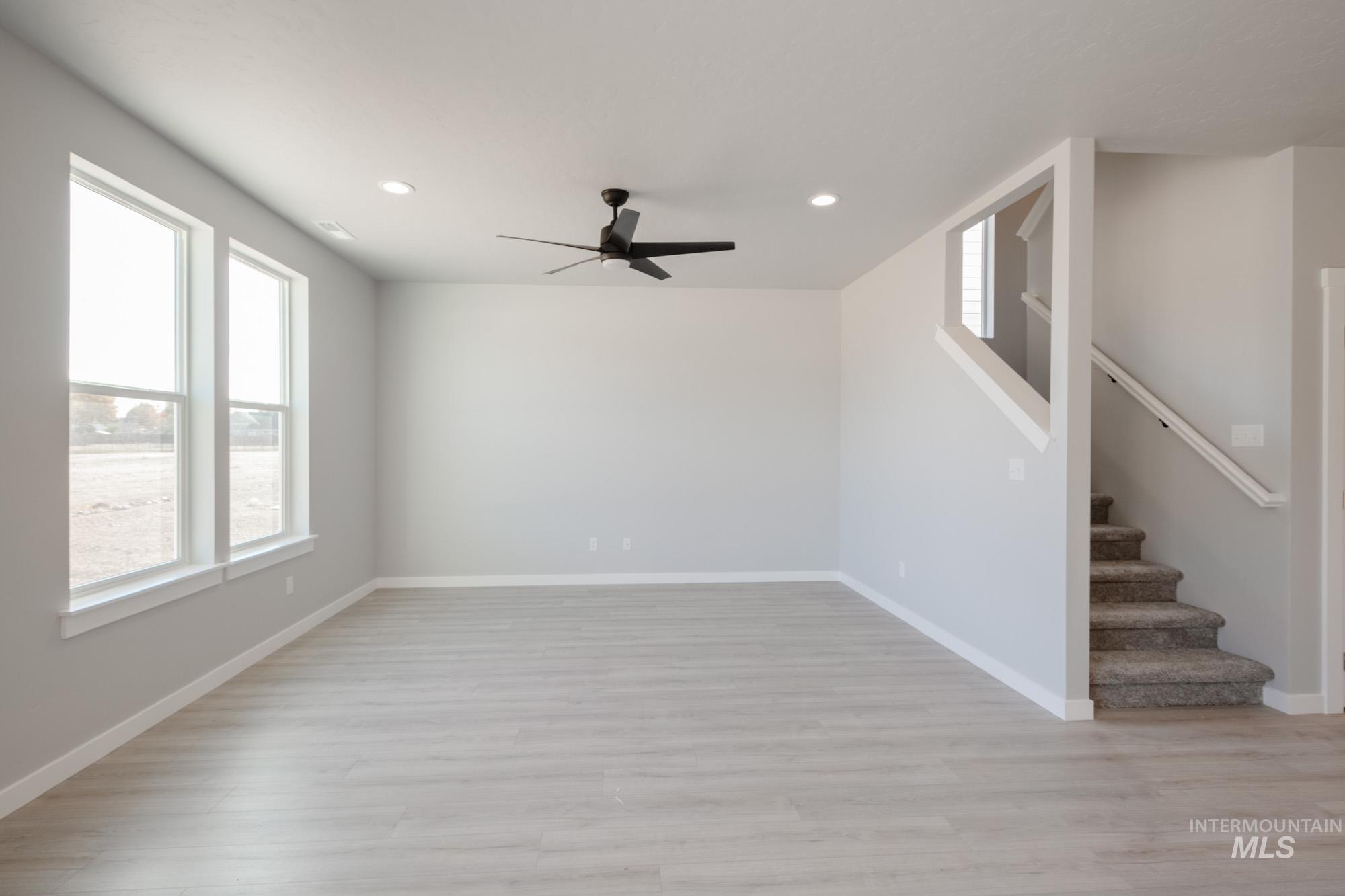 5070 S Amorita Ave, Meridian, Idaho 83642, 3 Bedrooms, 2.5 Bathrooms, Residential For Sale, Price $442,990,MLS 98966406